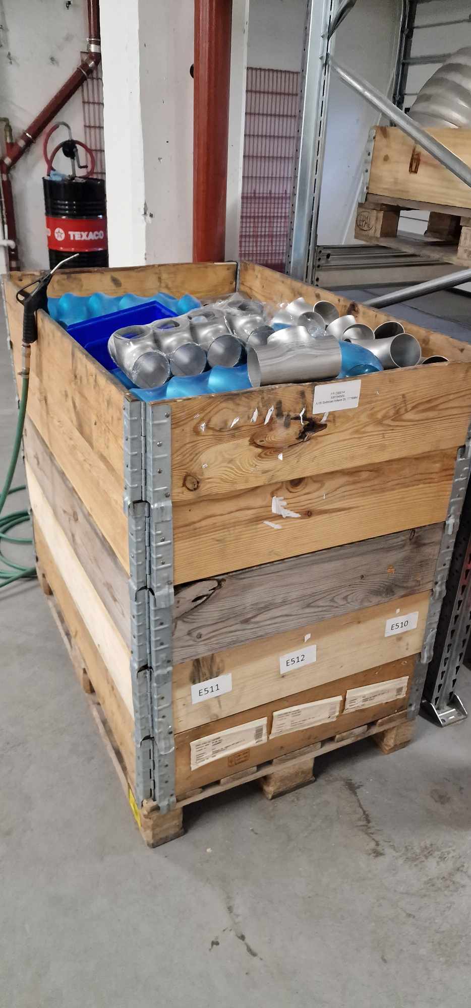 SELT / SOLD - Beygjur og T stykki - efni úr 316 stáli.