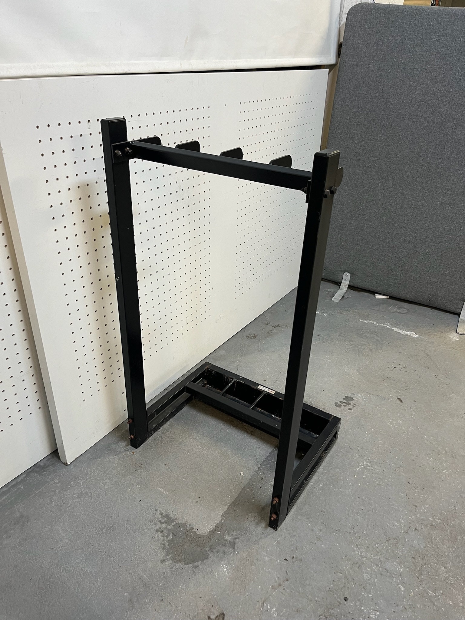 SELT / SOLD Stálrekki fyrir lóðastangir 5