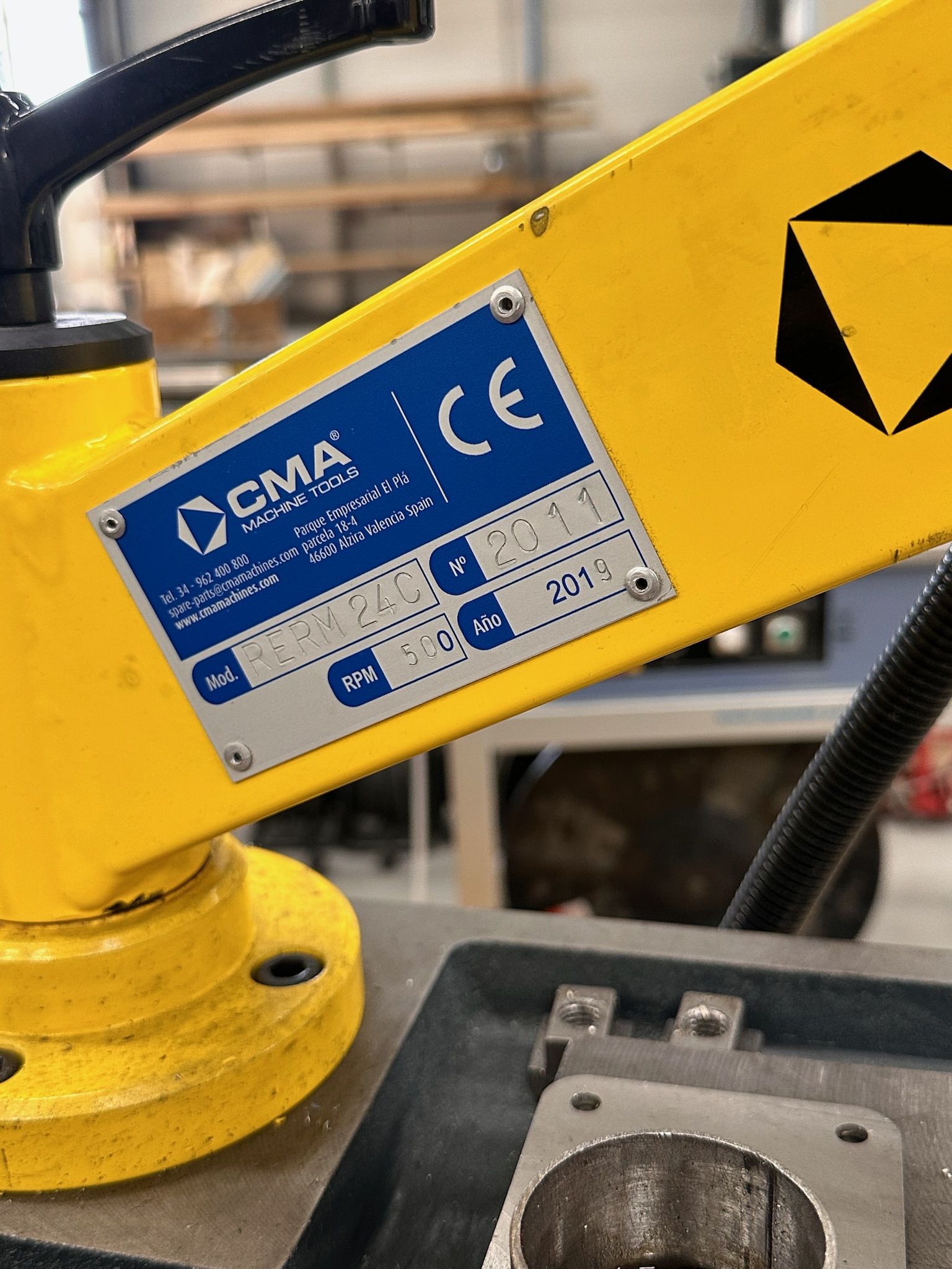 SELT / SOLD - CMA Machine Tools Rerm 24 c tapping vél- snikkvél 12