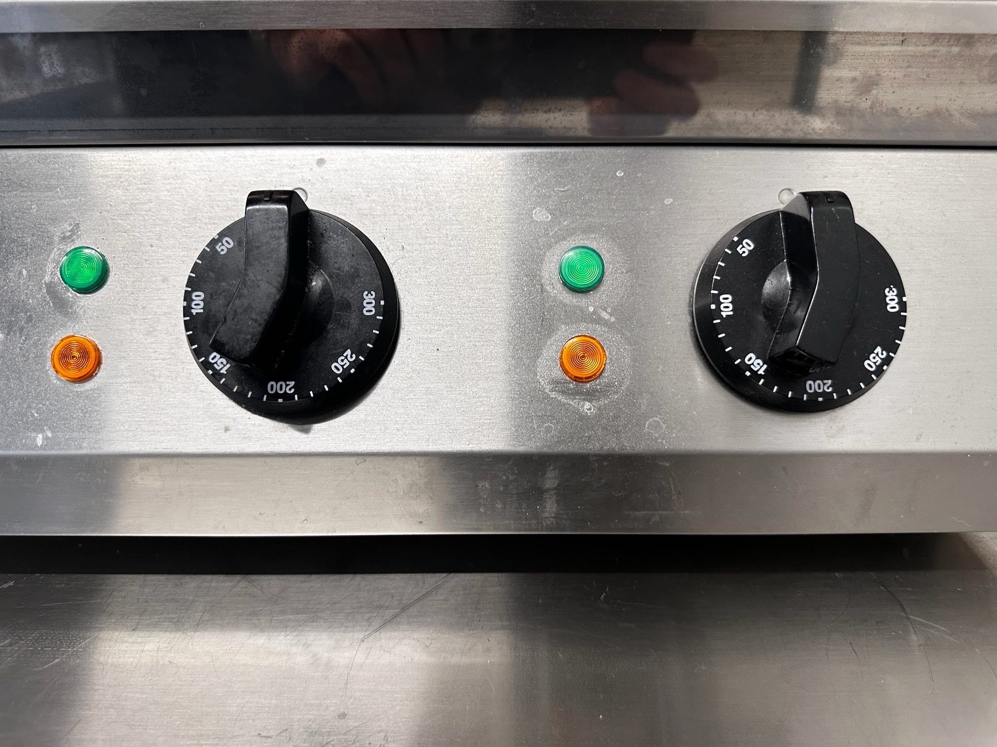 SELT / SOLD Saro grillpanna Fry top 610, B60 x D50 x H22 sm. 3