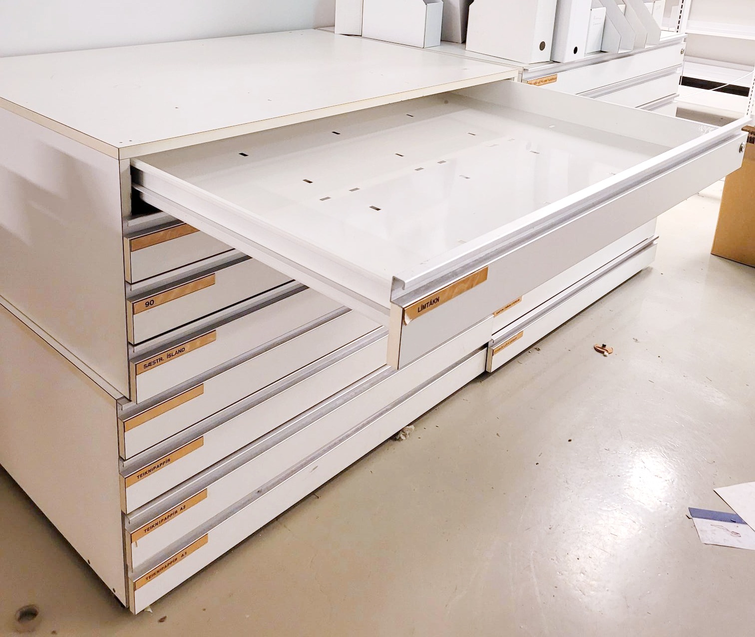 SELT / SOLD - Teikningaskápur - teikningaskápar