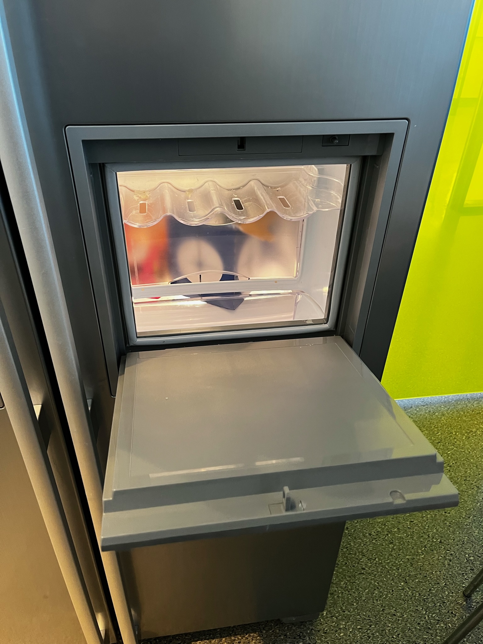 SELT / SOLD LG ísskápur og frystir - tvöfaldur 3