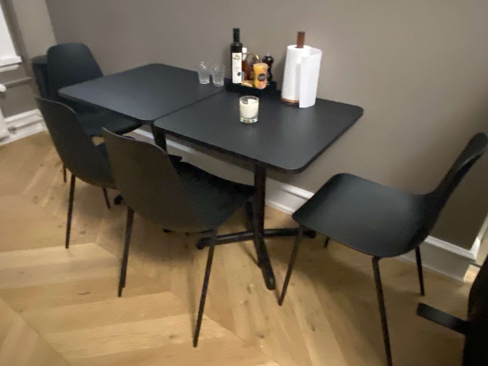 SELT / SOLD IKEA eldhúsborð dökkgrátt B70 x D70 sm. 3