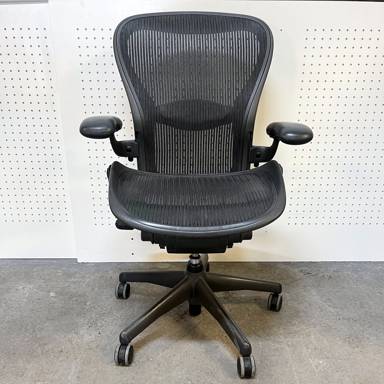 SELT / SOLD Herman Miller Aeron, C stærð