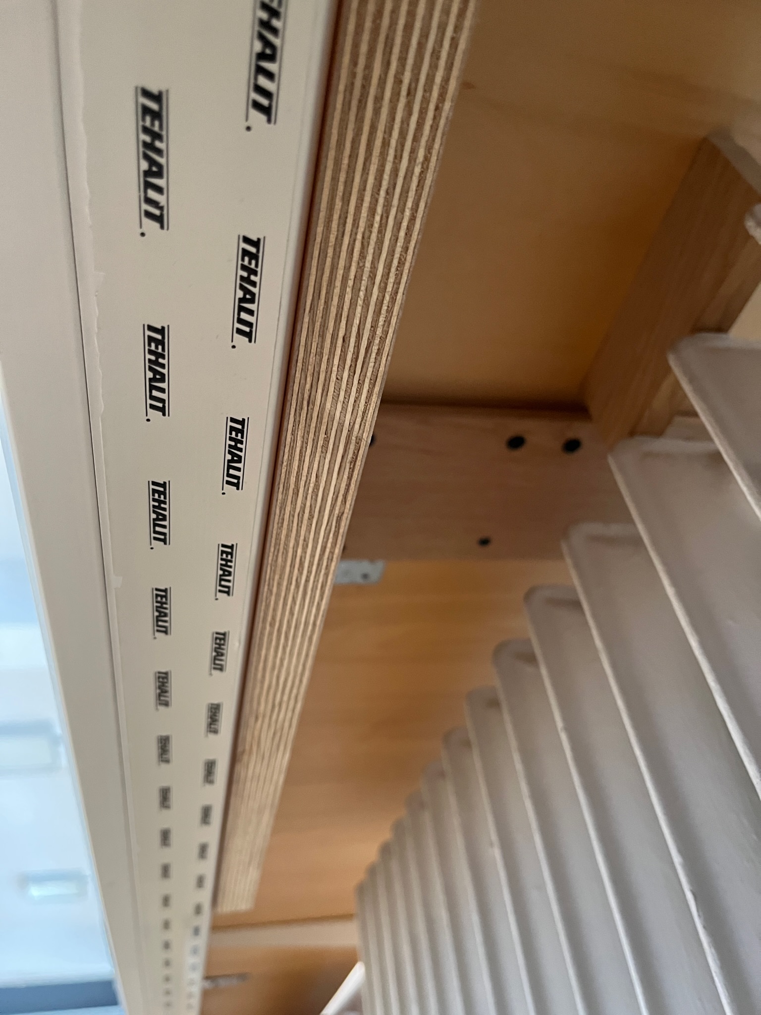 SELT / SOLD - Rafmagnsstokkar - 200 metrar 8