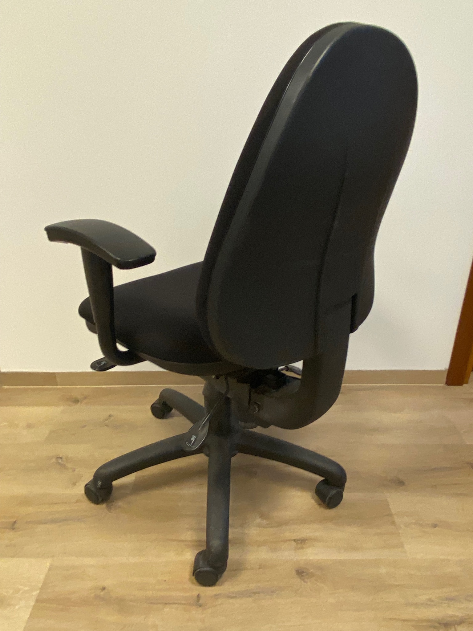 SELT / SOLD Mark 20 skrifborðsstóll frá Á. Guðmundsson 3