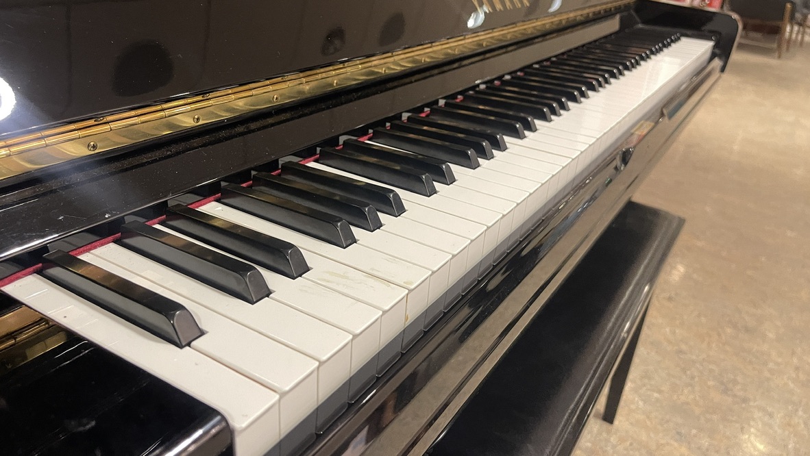 SELT / SOLD - Glæsilegt Yamaha U3AS UPRIGHT PIANO Black 12