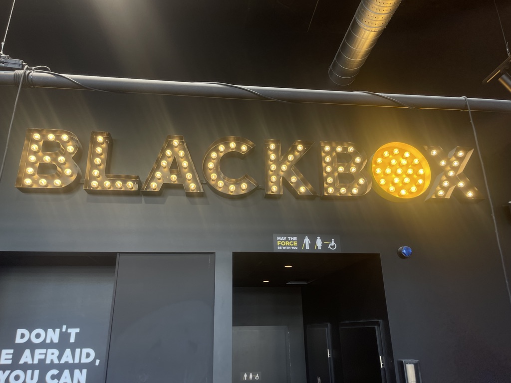 SELT / SOLD Blackbox ljósastafir 2