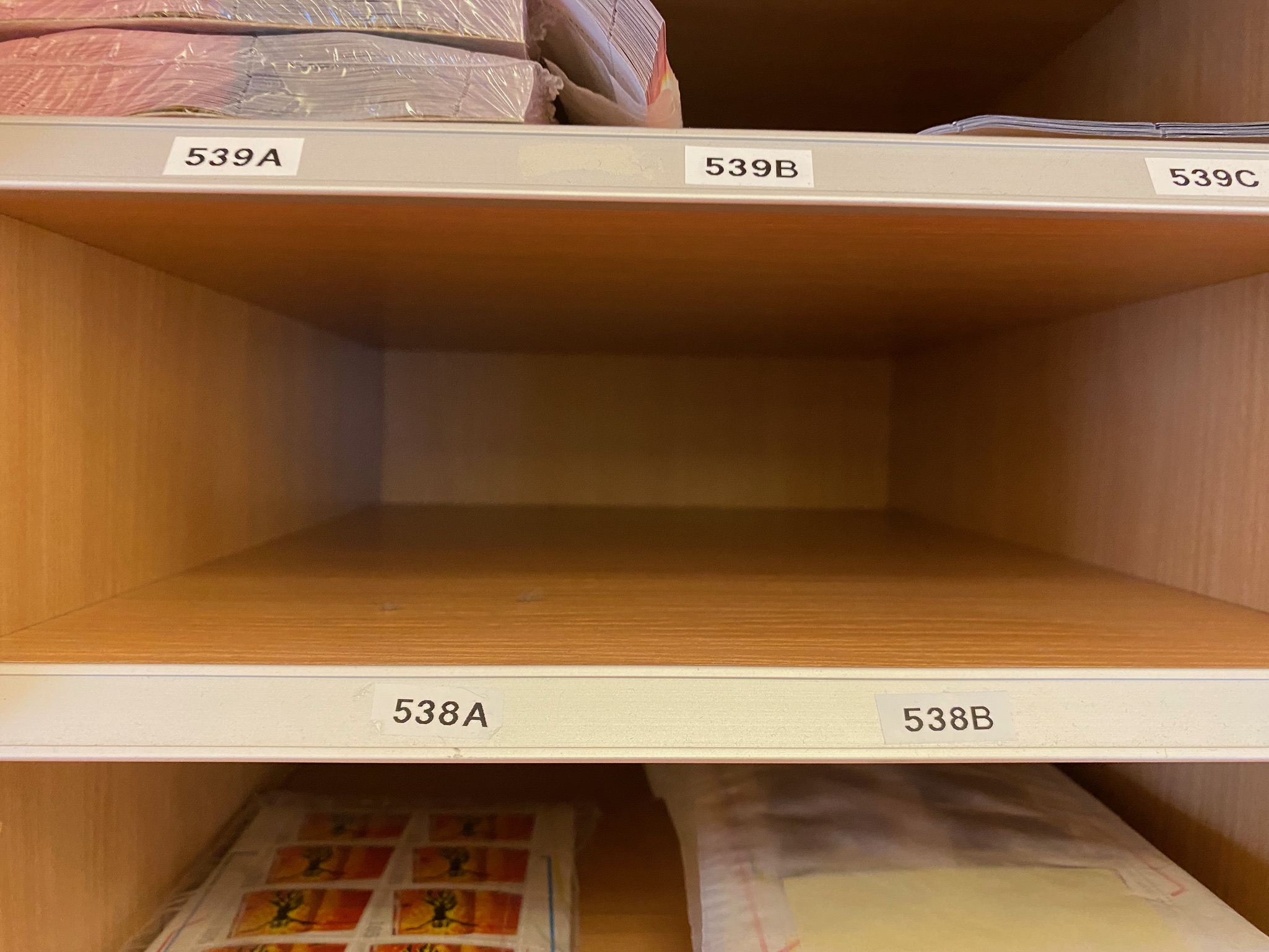 SELT / SOLD Smáhólfaskápar 30-50 hólf frá AJ vörulistanum 10