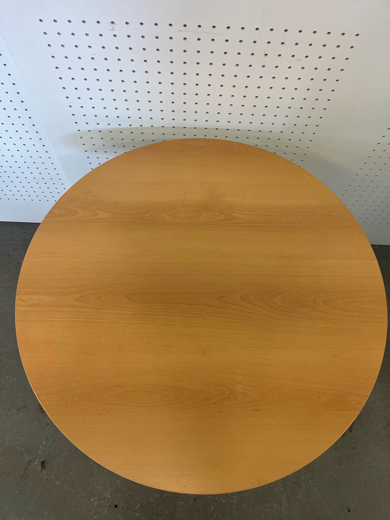 SELT / SOLD Hringborð, Ø90 x H72 sm. 2