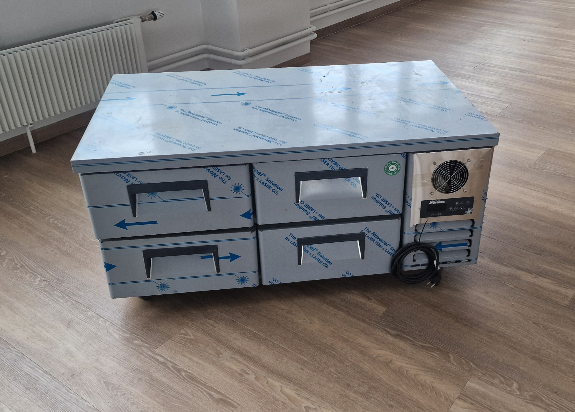 SELT / SOLD Ónotaður skúffukælir, H60 x B120 x D70 sm.