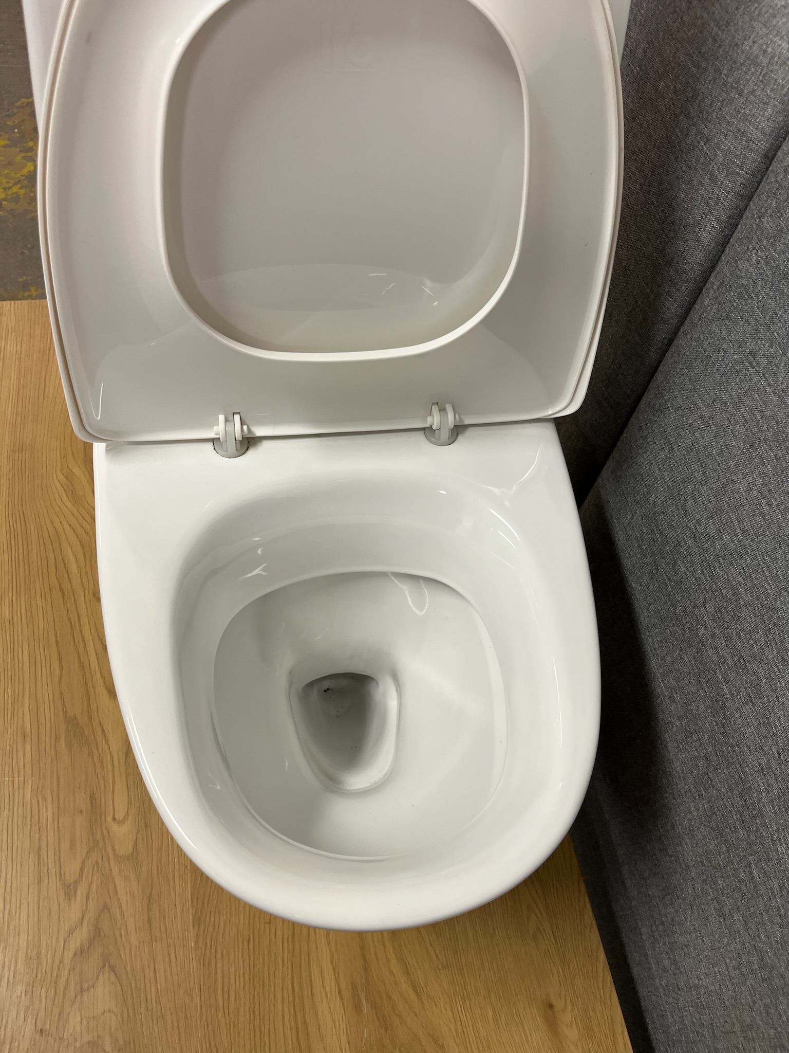 SELT / SOLD - Ónotað Ifö salerni / WC 2