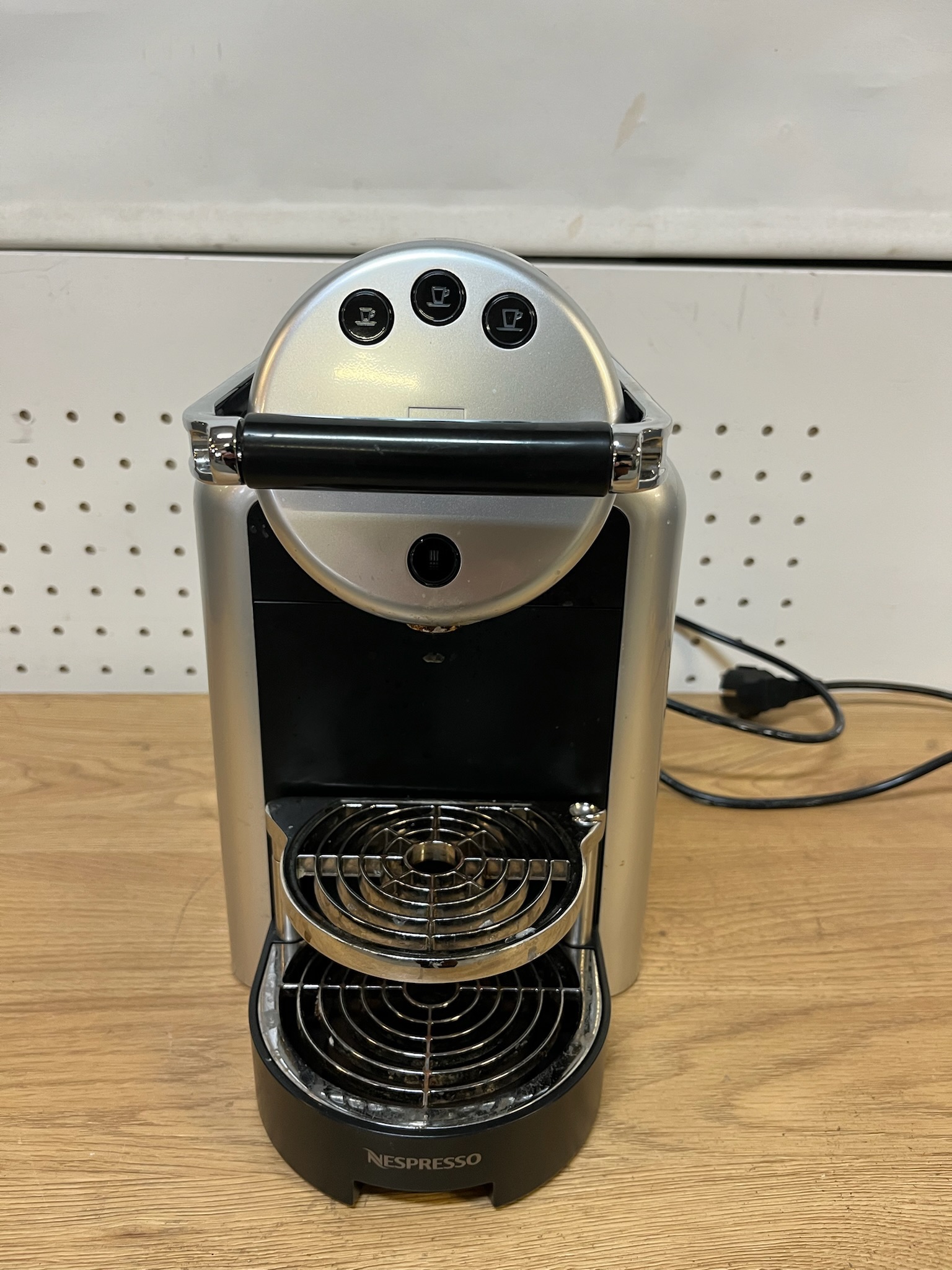 SELT / SOLD Nespresso kaffivél