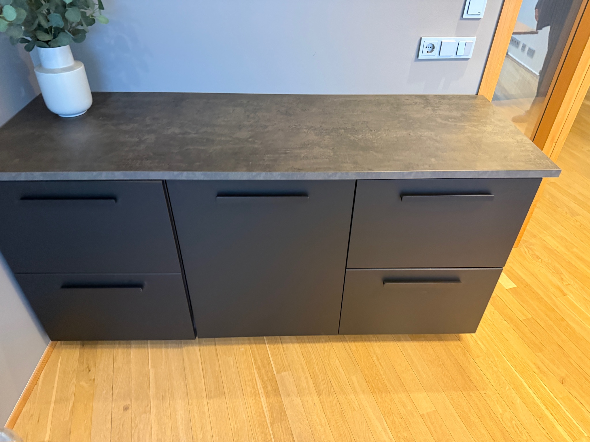 SELT / SOLD IKEA innrétting með kæliskáp, B186xD64sm. 3