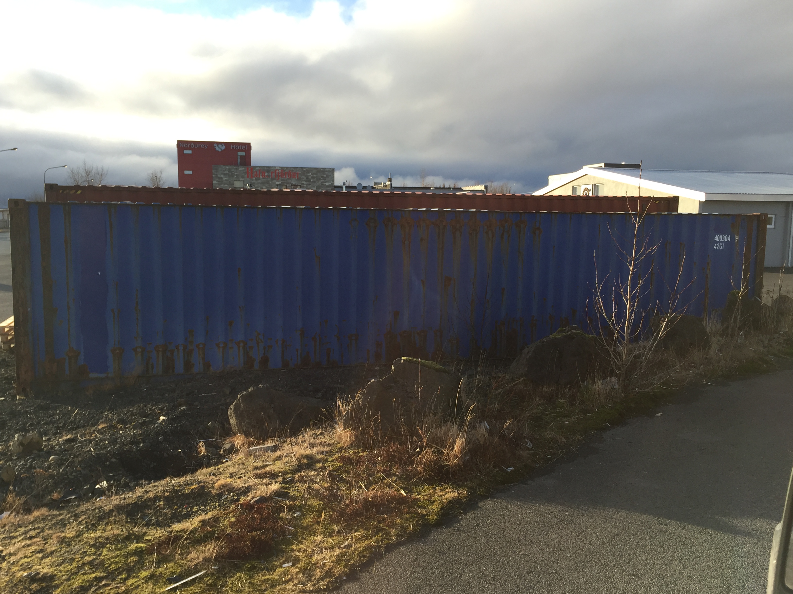 SELT / SOLD Gámur 17 - 40 fet með hillum - blár ssnr 400304 3