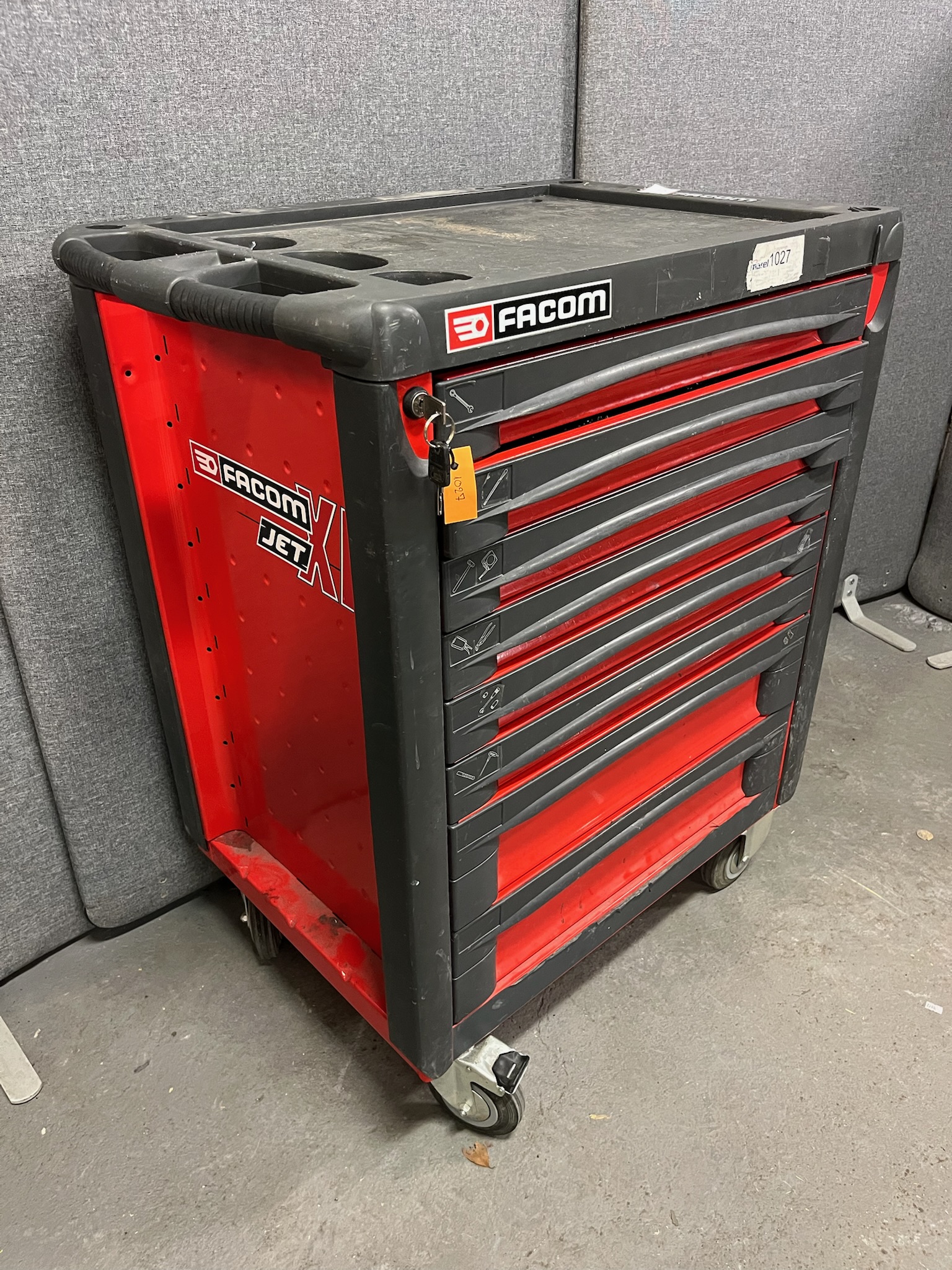 SELT / SOLD Facom Jet XL verkfæraskápur frá Ísól, 6+2 skúffur - nr.11