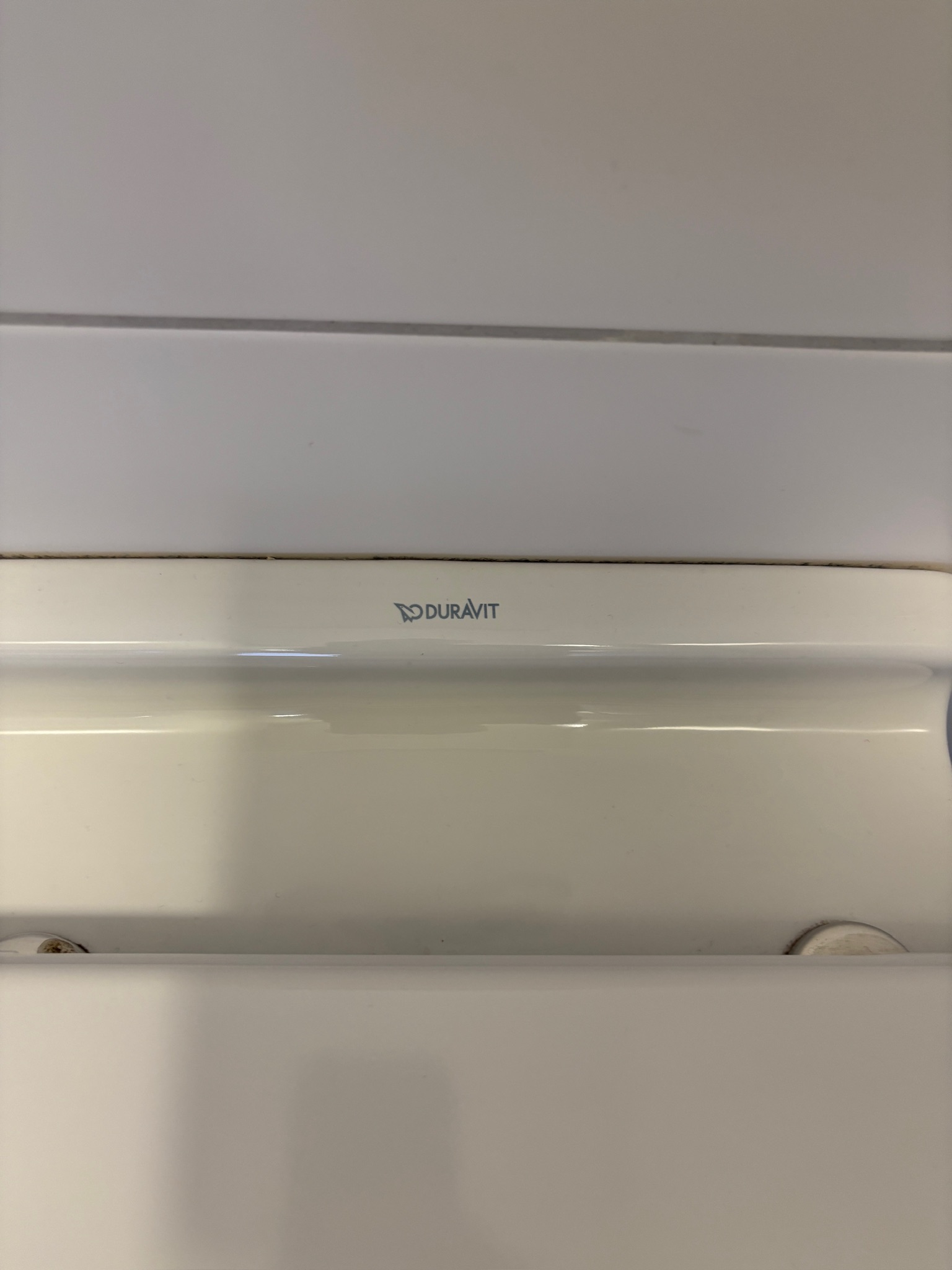 SELT / SOLD vegghengt salerni / WC / klósett með hæglokandisetu (3 stk.) 8