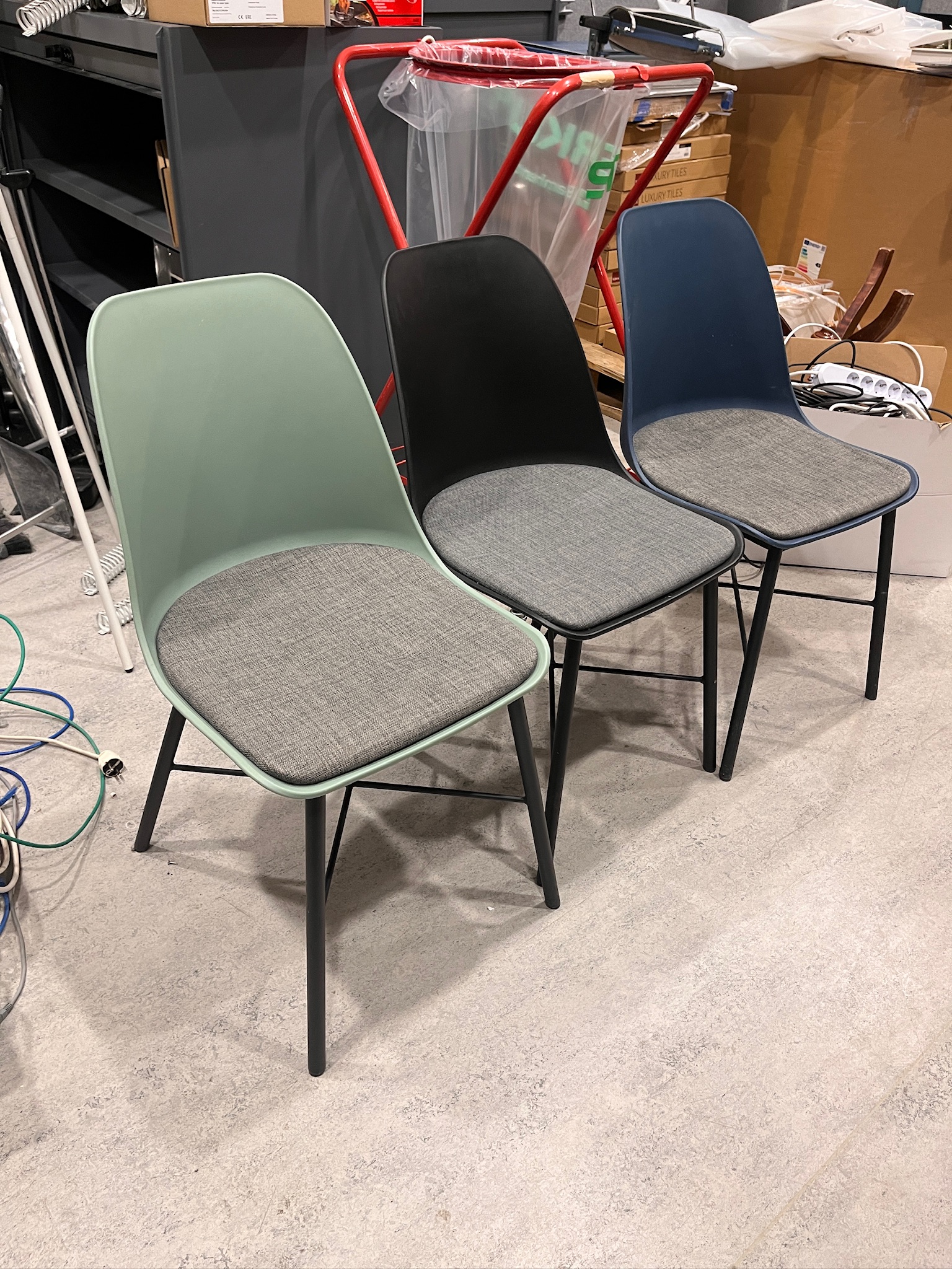SELT / SOLD Eldhússtólar, 3 litir (6 stk.)