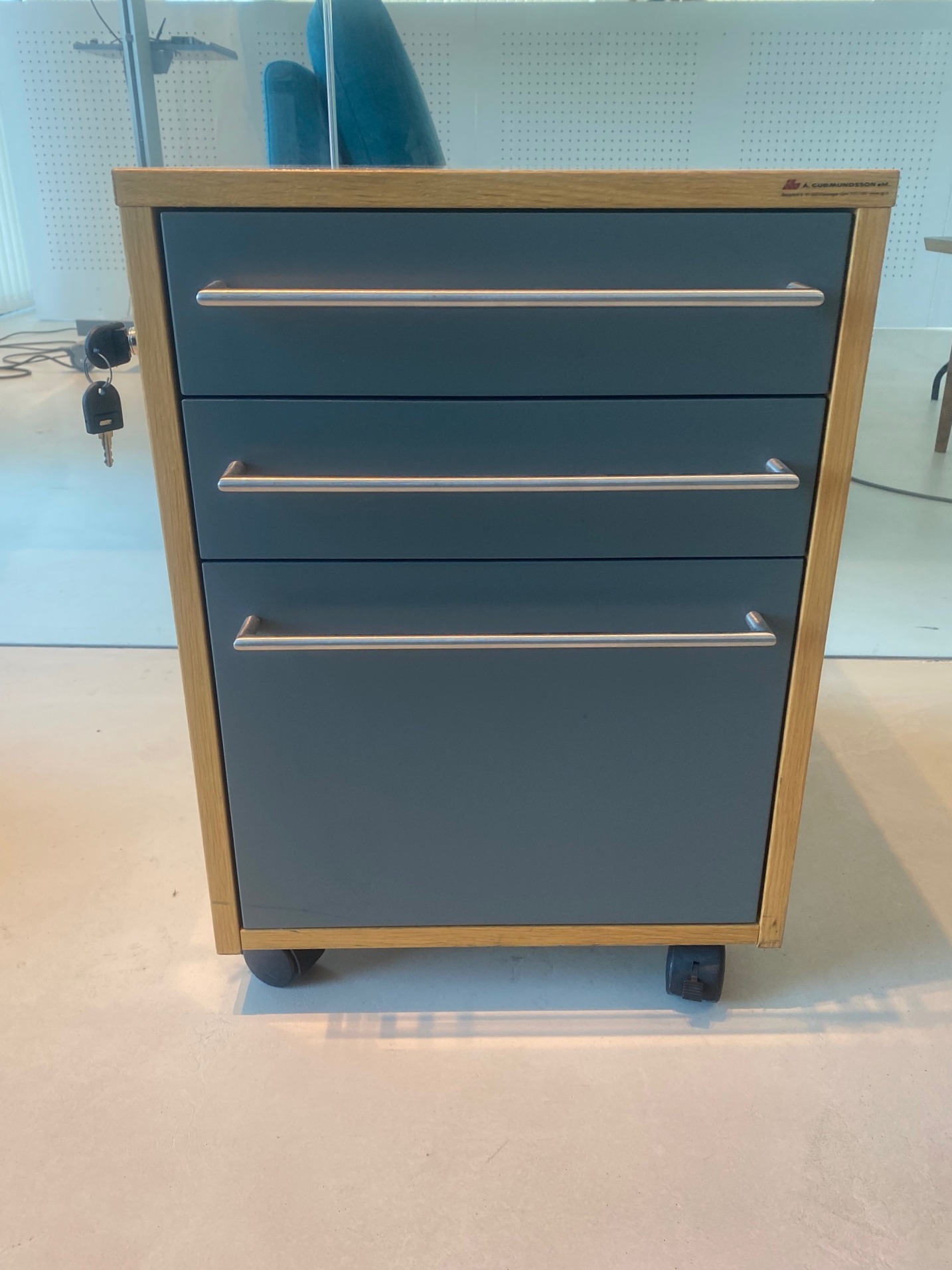 SELT / SOLD skrifstofukálfur frá Á. Guðmundsson