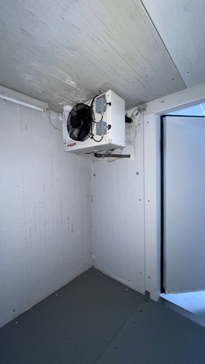 SELT / SOLD Rivacold frystir manngengur 4 fm 8