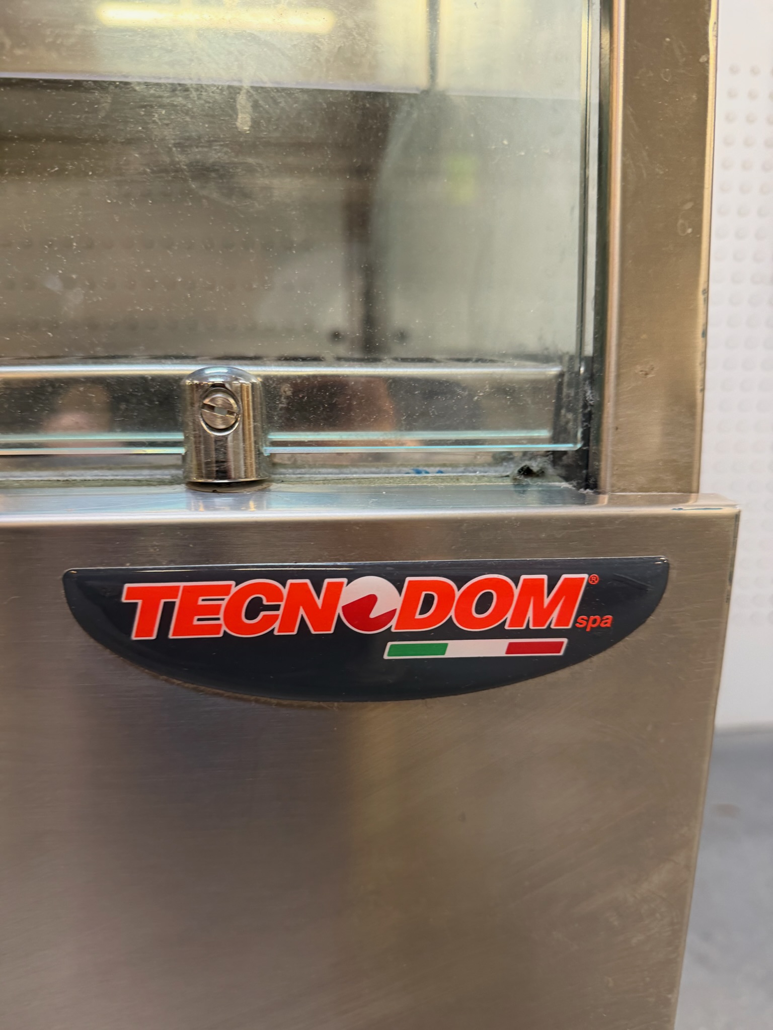 Tecnodom sjálfsafgreiðslukælir frá BVT 7