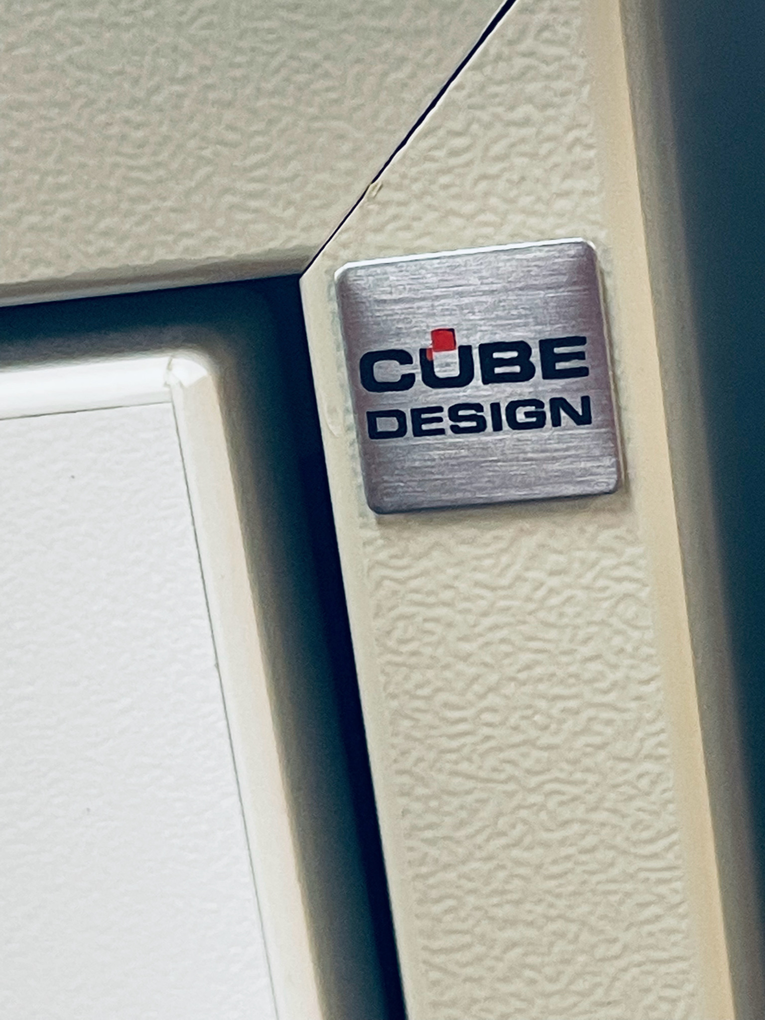 SELT / SOLD Cube Design Quadro turnskápur 6