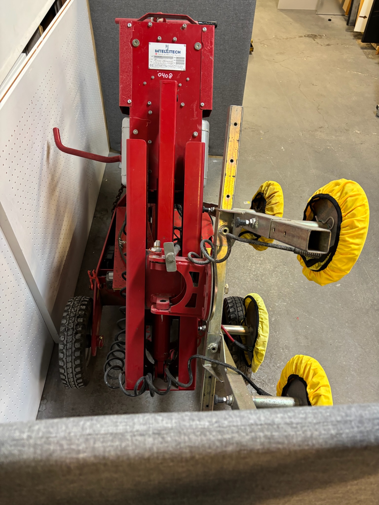 SELT / SOLD Glasslift 250 – Glerlyfta með sogskálum 4