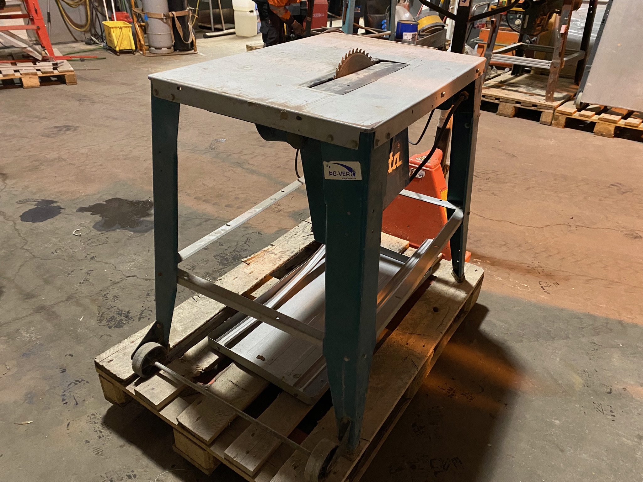 SELT / SOLD - Iðnaðarsög frá Makita