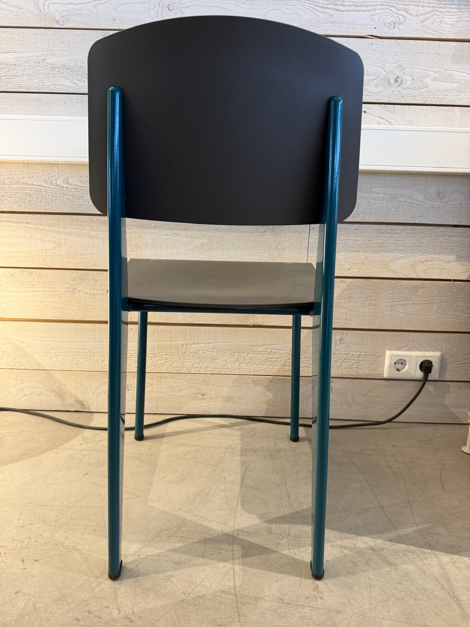 SELT / SOLD Vitra stóll frá Pennanum - Sem nýr 6