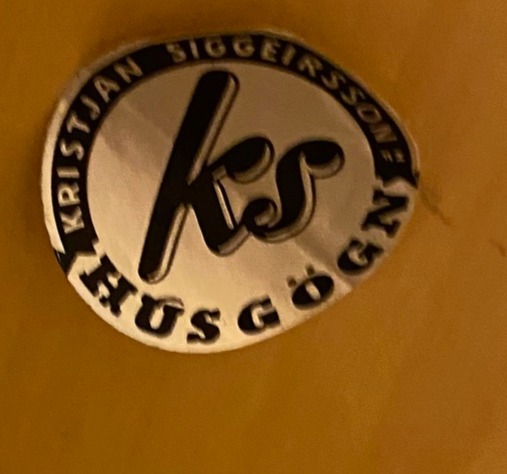 SELT / SOLD Handsmíðaðir viðarstólar með tausetu frá KS húsgögn 7