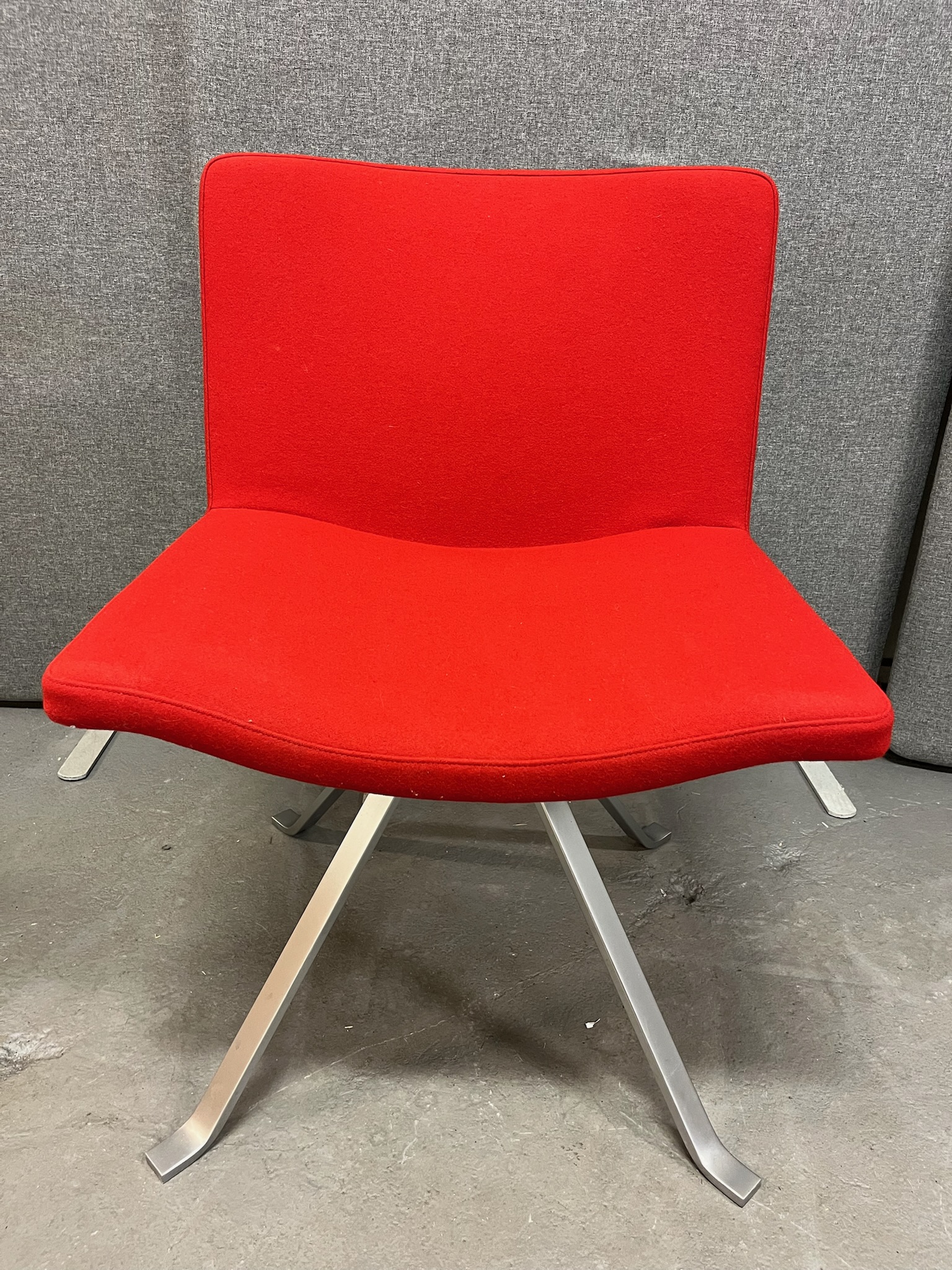 SELT / SOLD Tonon hönnunarstóll 2