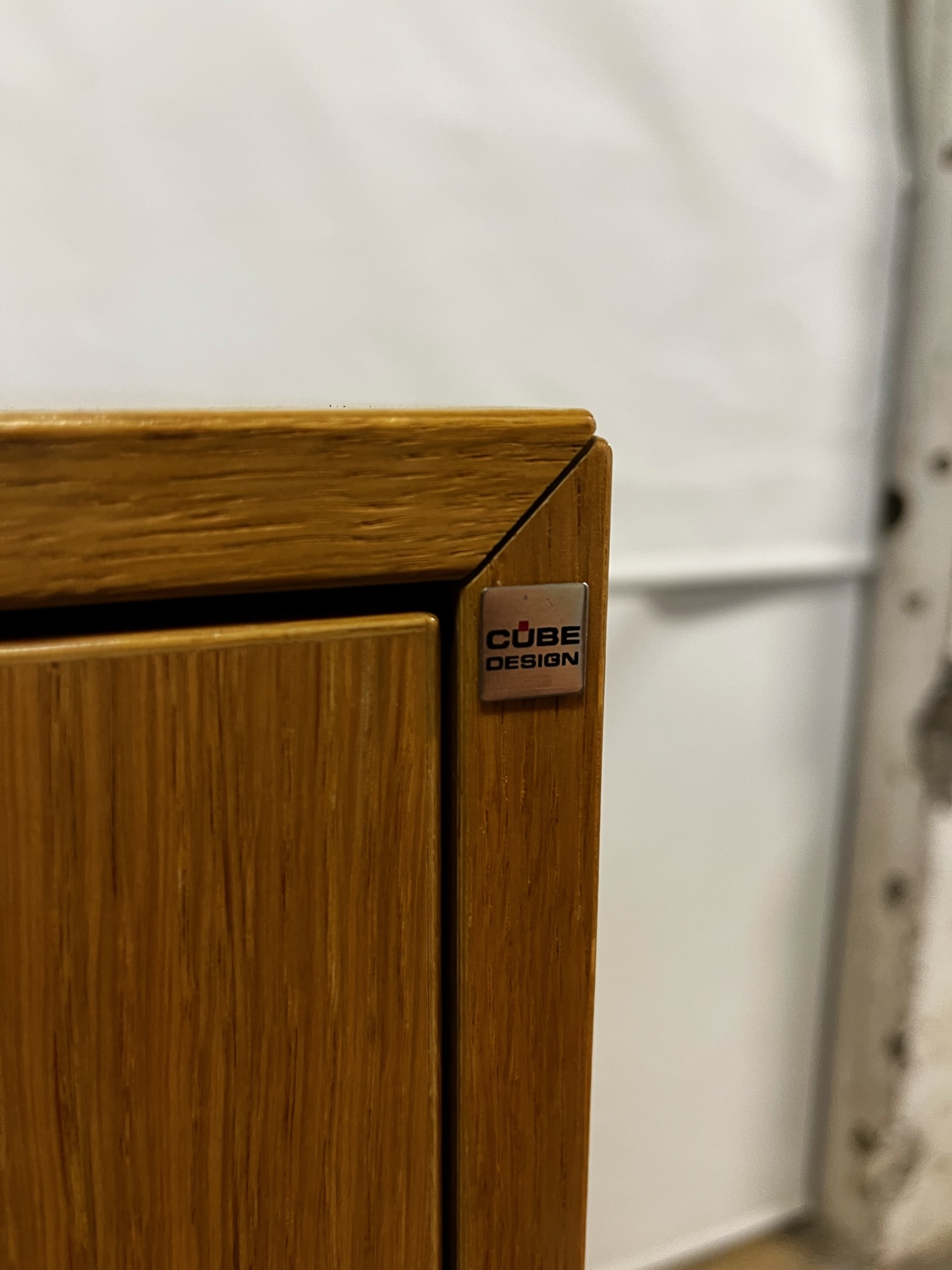 SELT / SOLD Cube Design Quadro turnskápur 8