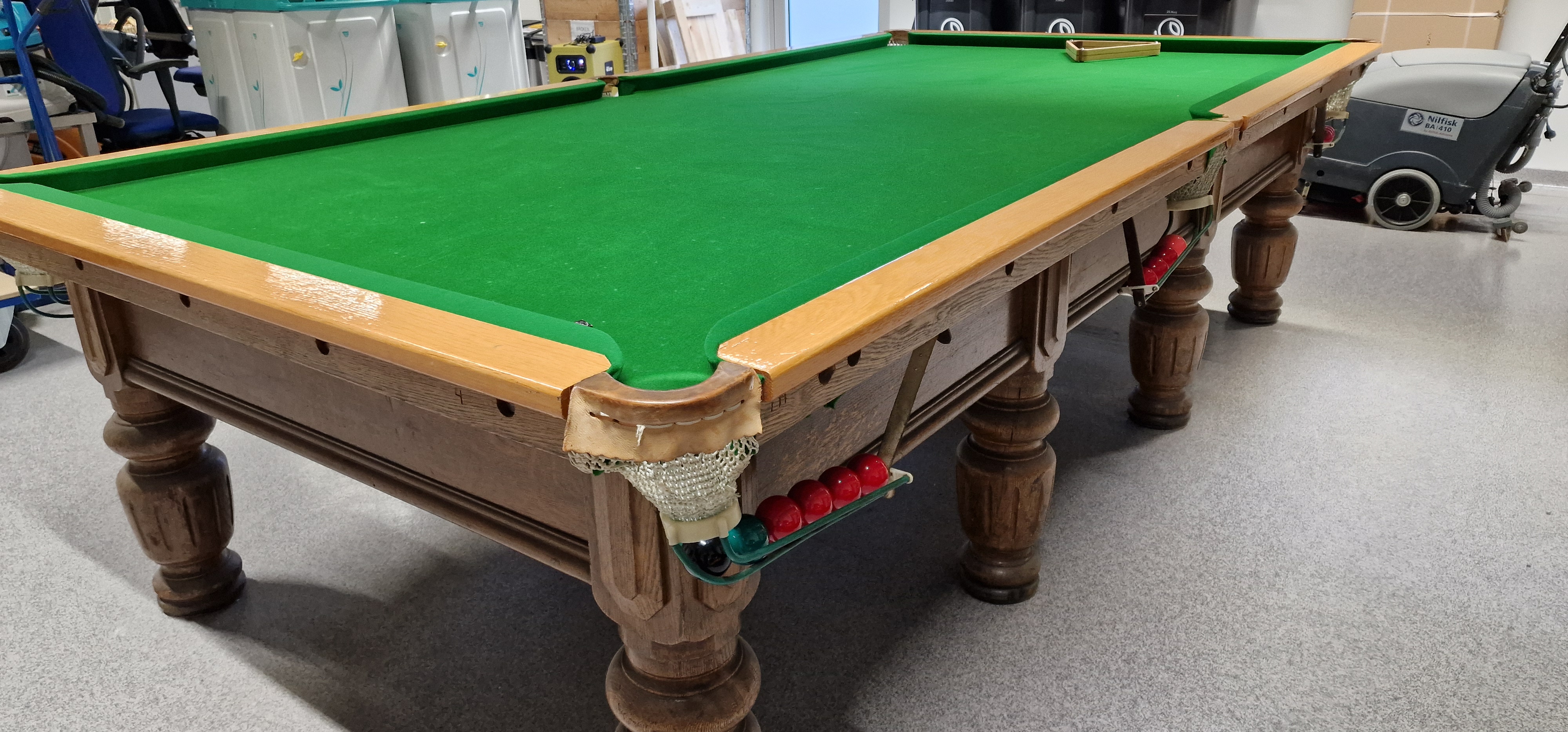 SELT / SOLD Vandað Riley Snookerborð 12 ft - 320 x 170sm 5