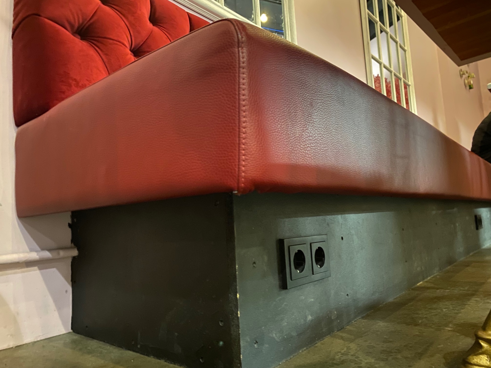 SELT / SOLD - Lounge sófi - velvet og leðurlíki, B216 x D49 sm. (2 stk.) 7