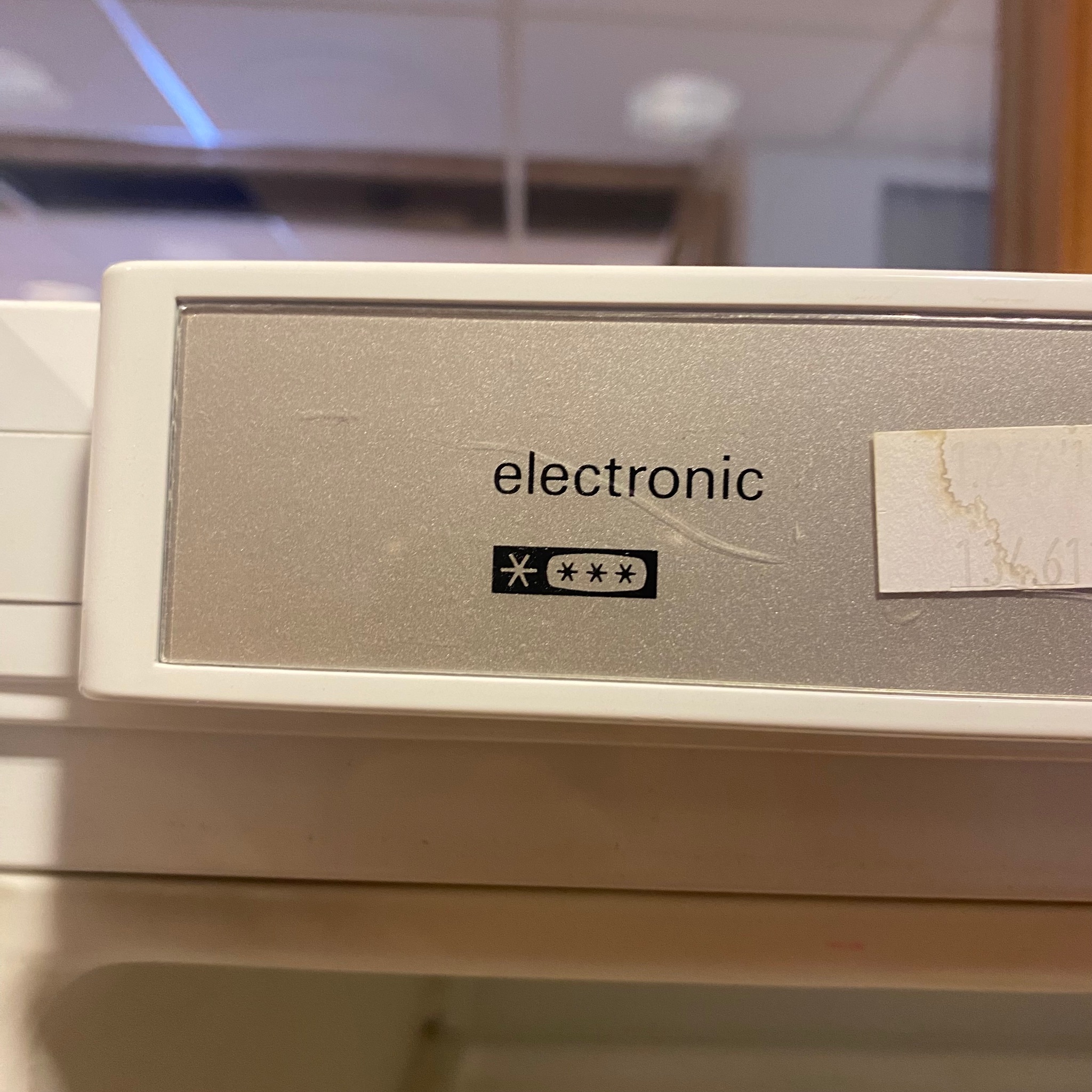SELT / SOLD Siemens ísskápur með frysti, H186sm. 6