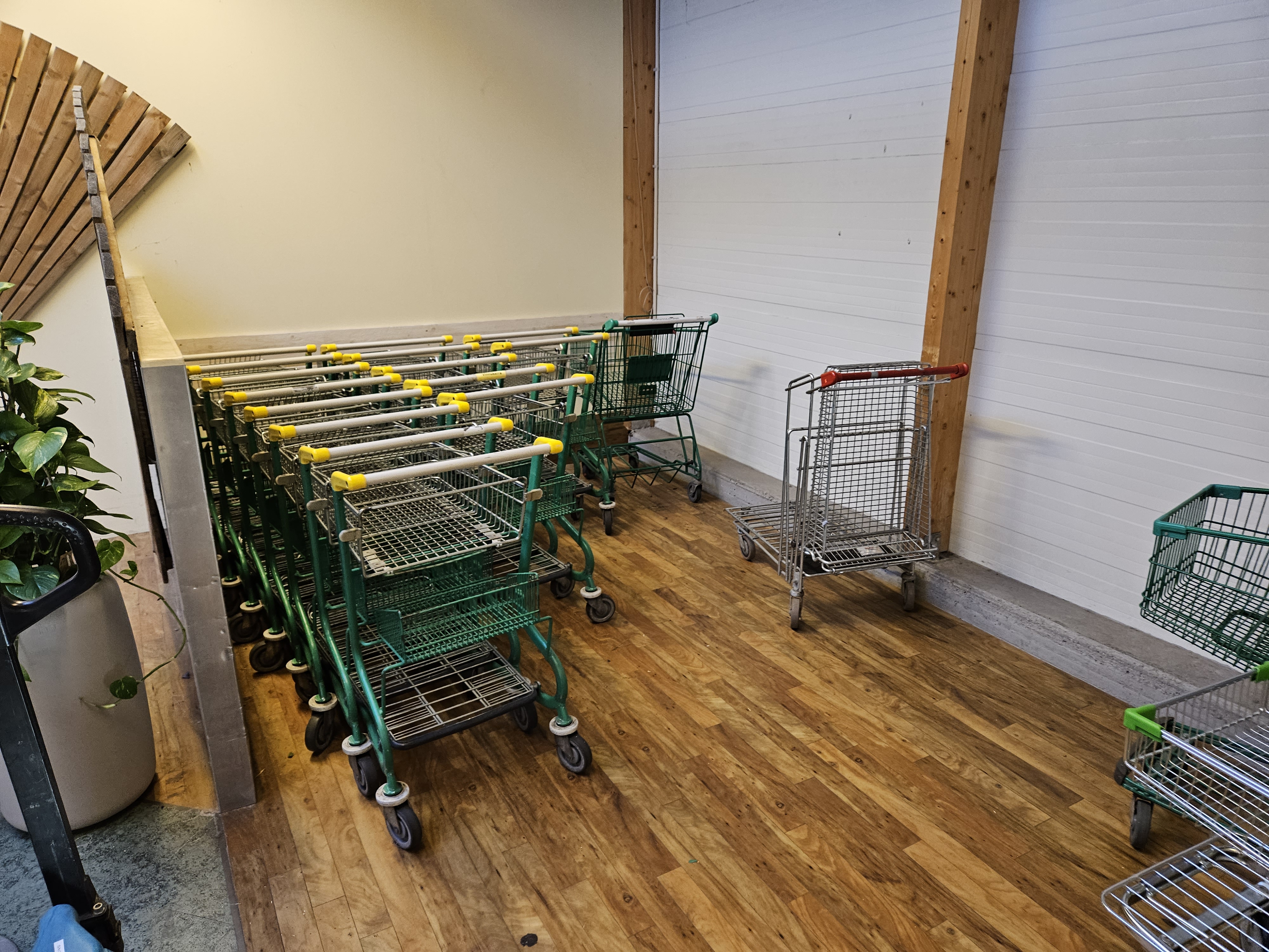 SELT / SOLD - Búðakerrur - verslunarkerrur