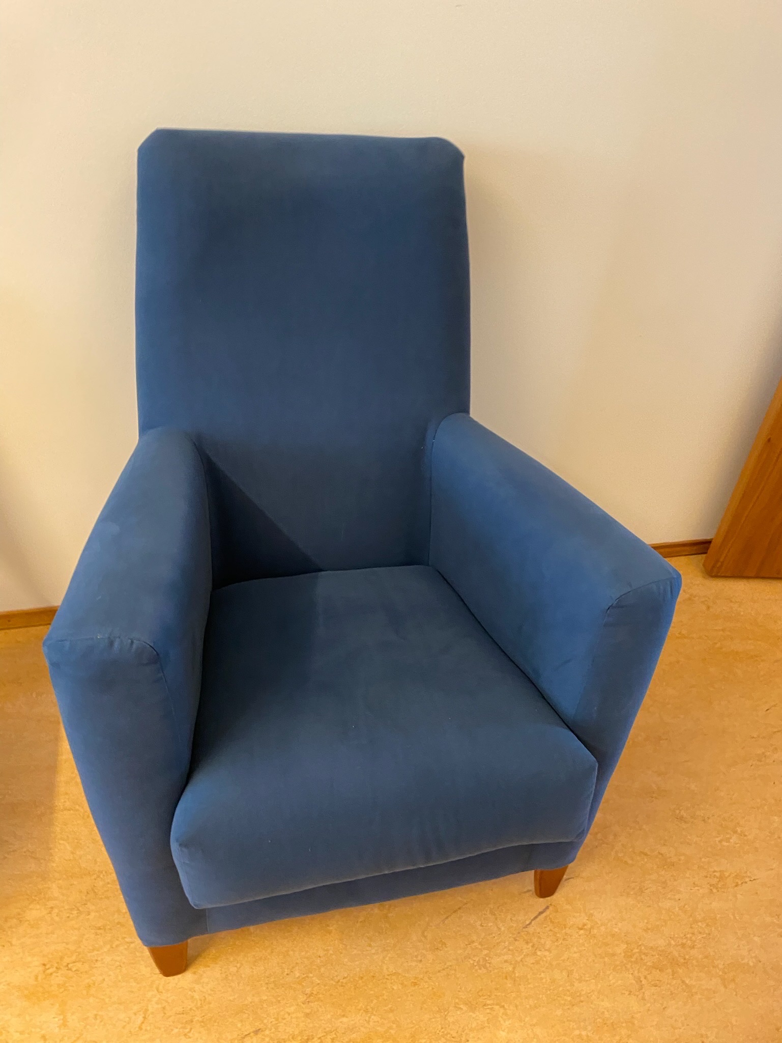 SELT / SOLD Taustóll blár - nokkrir stólar til - Alþingi 2