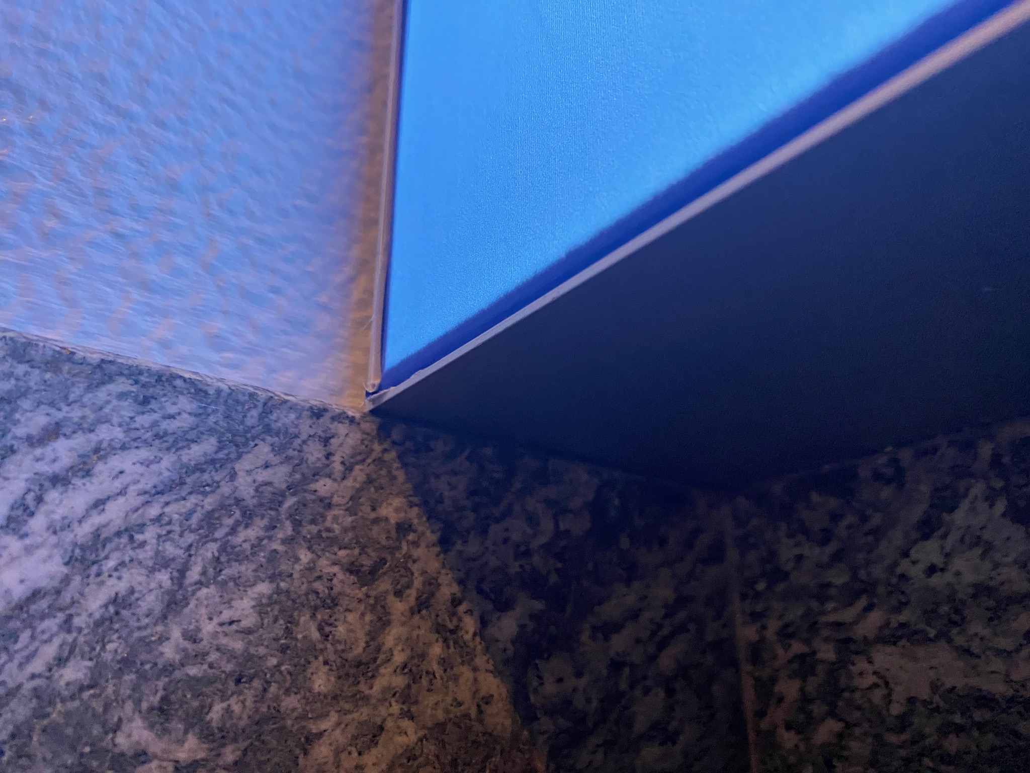 SELT / SOLD - LED rammi, H360/300 x 230/250B sm. 5
