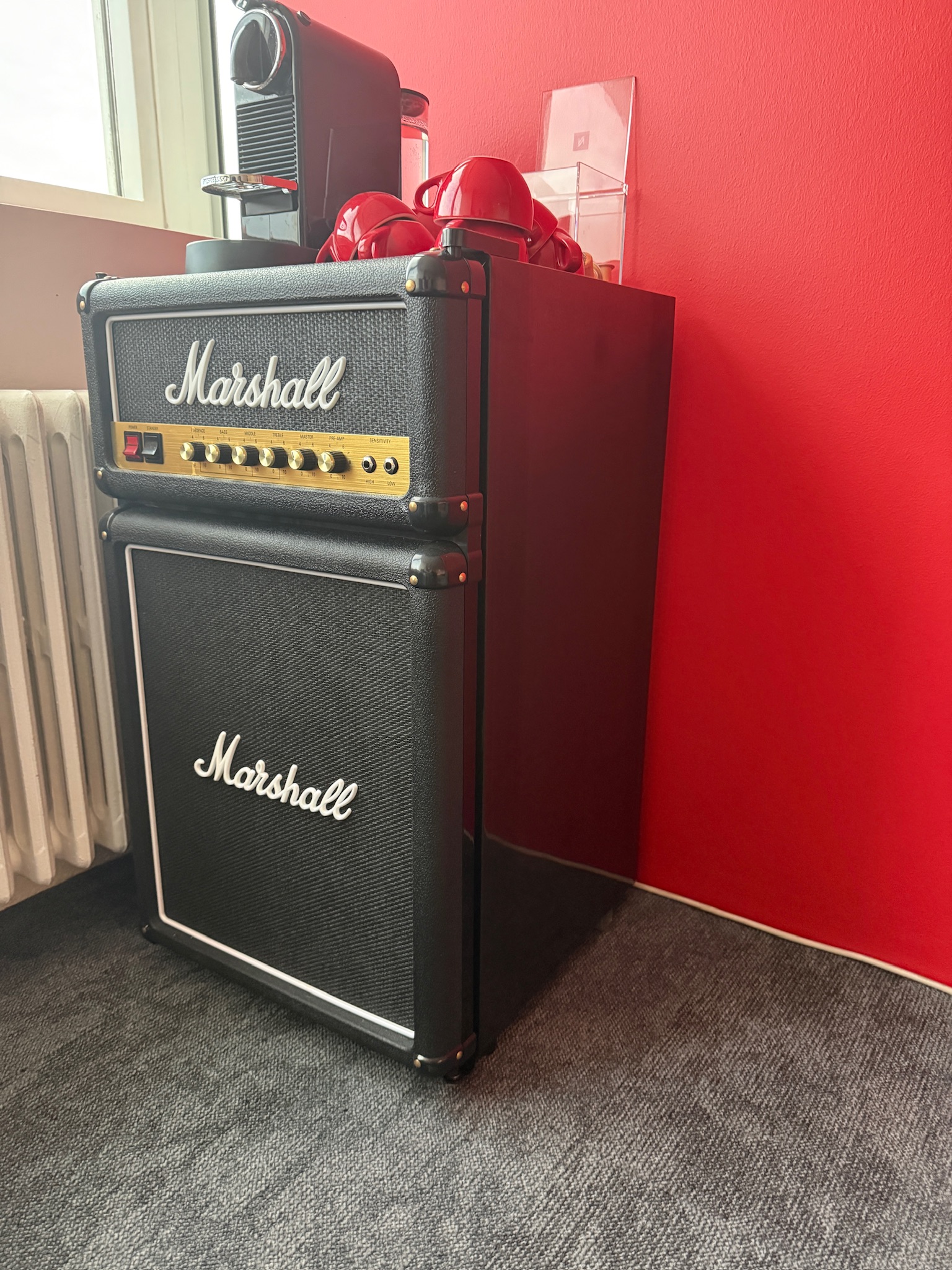 SELT / SOLD Marshall kæliskápur - PLAY 2