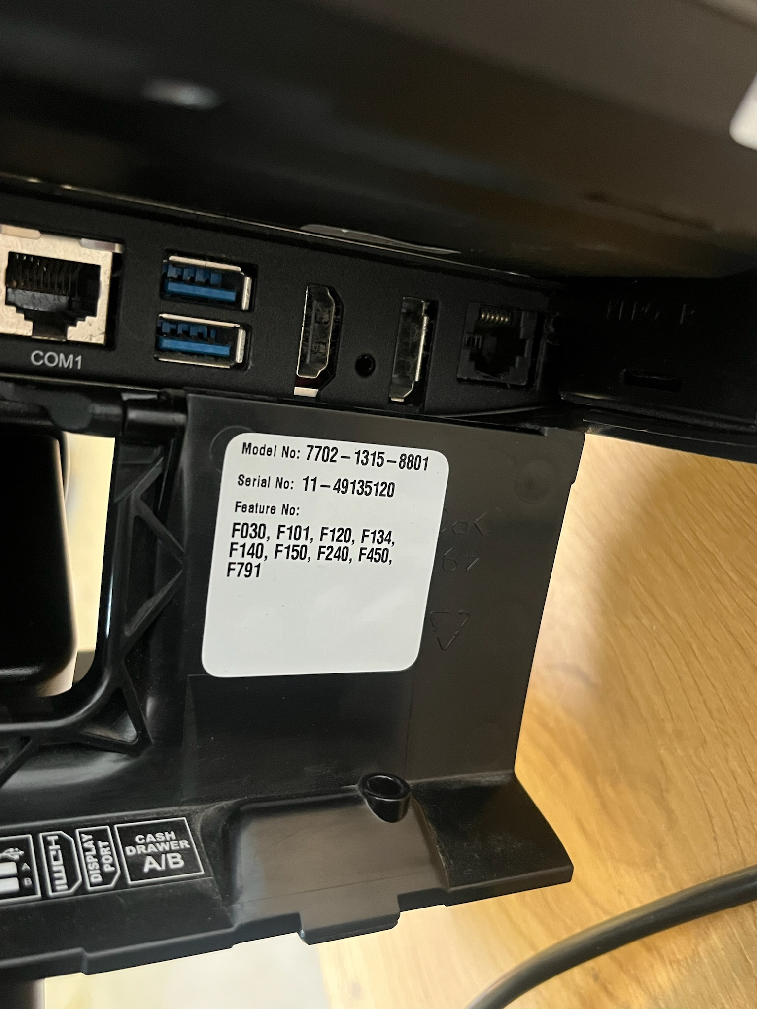 SELT / SOLD NCR RealPOS 7199 afgreiðslukerfi með prentara 7