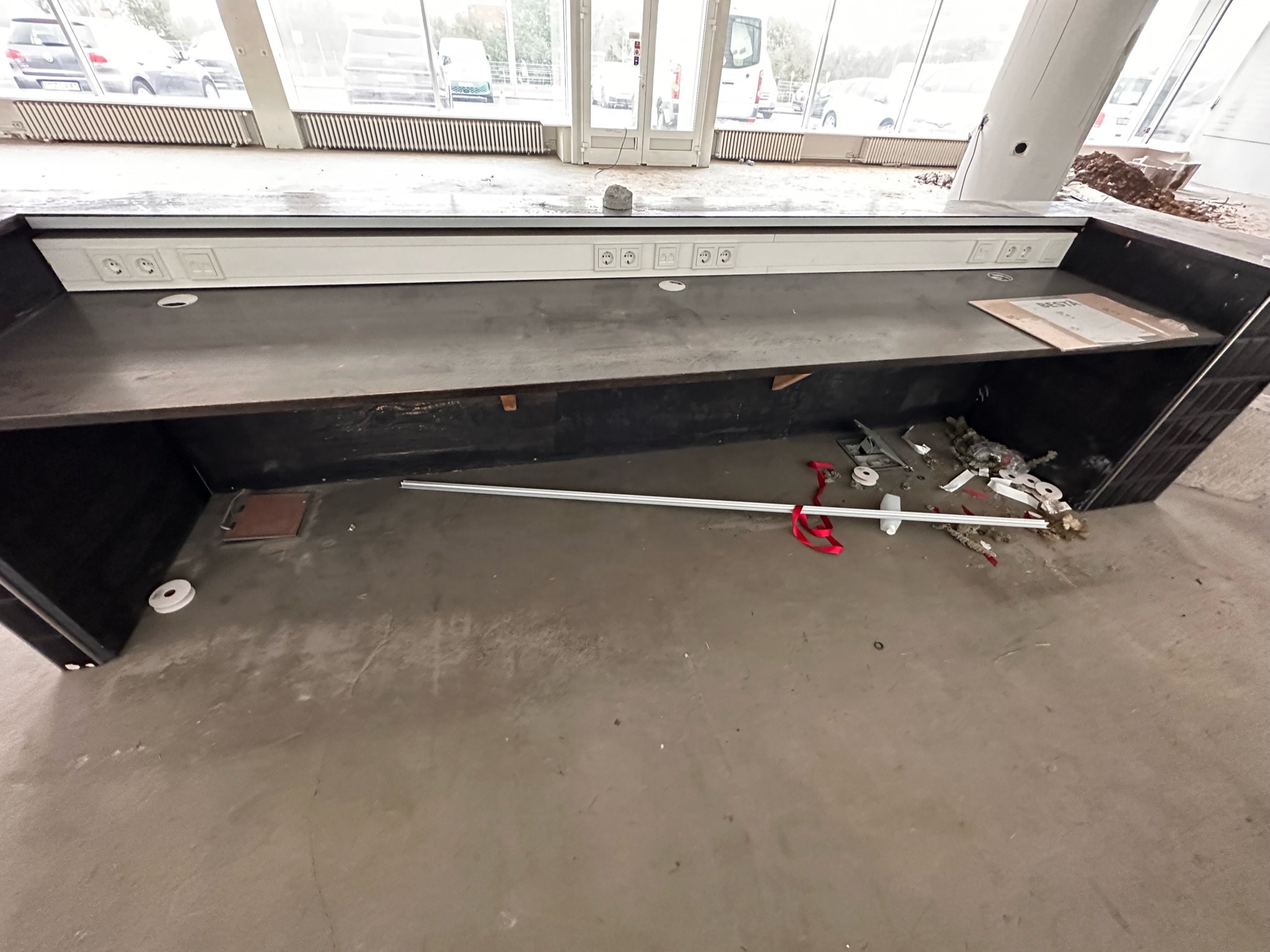 SELT / SOLD - Móttökuborð - verslunarborð 5