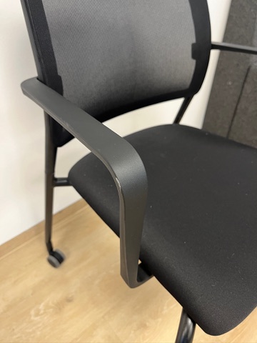 SELT / SOLD DAUPHIN fundarstóll á hjólum frá Pennanum, ónotaðir 6