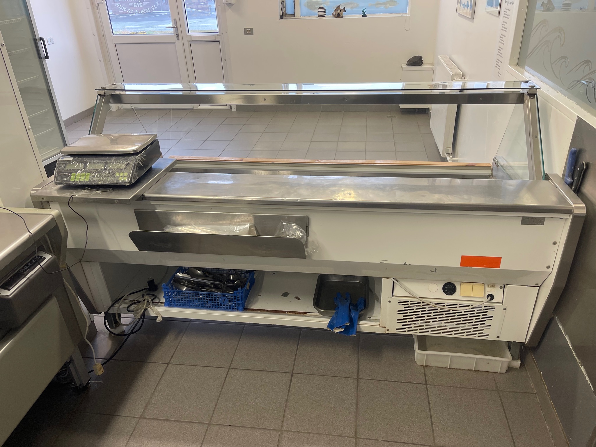 SELT / SOLD Norpe afgreiðslukælir / framstillingarborð 5