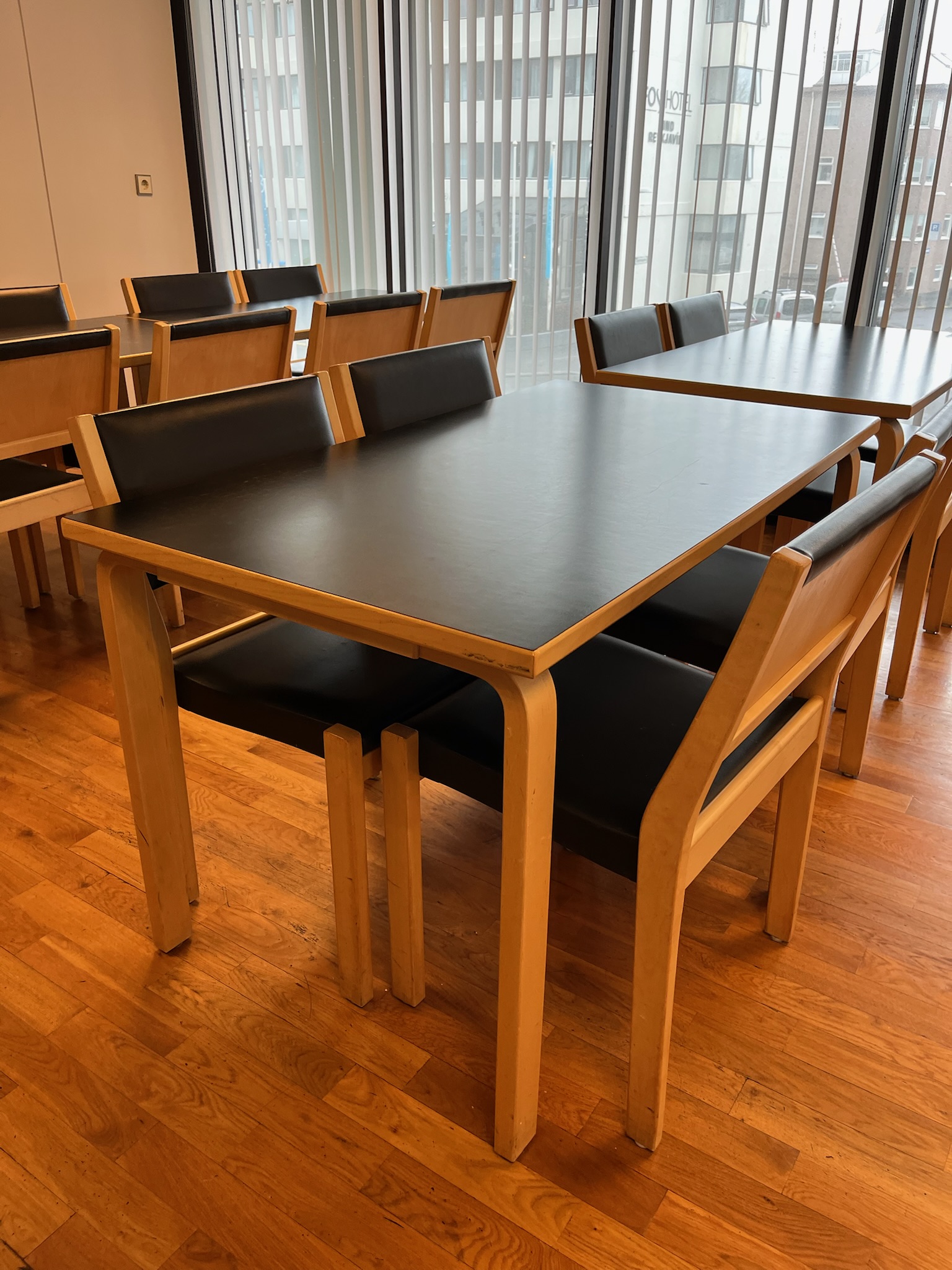 SELT / SOLD Alvar Aalto 1970: Artek eldhúsborð B125xD70xH71sm. 4