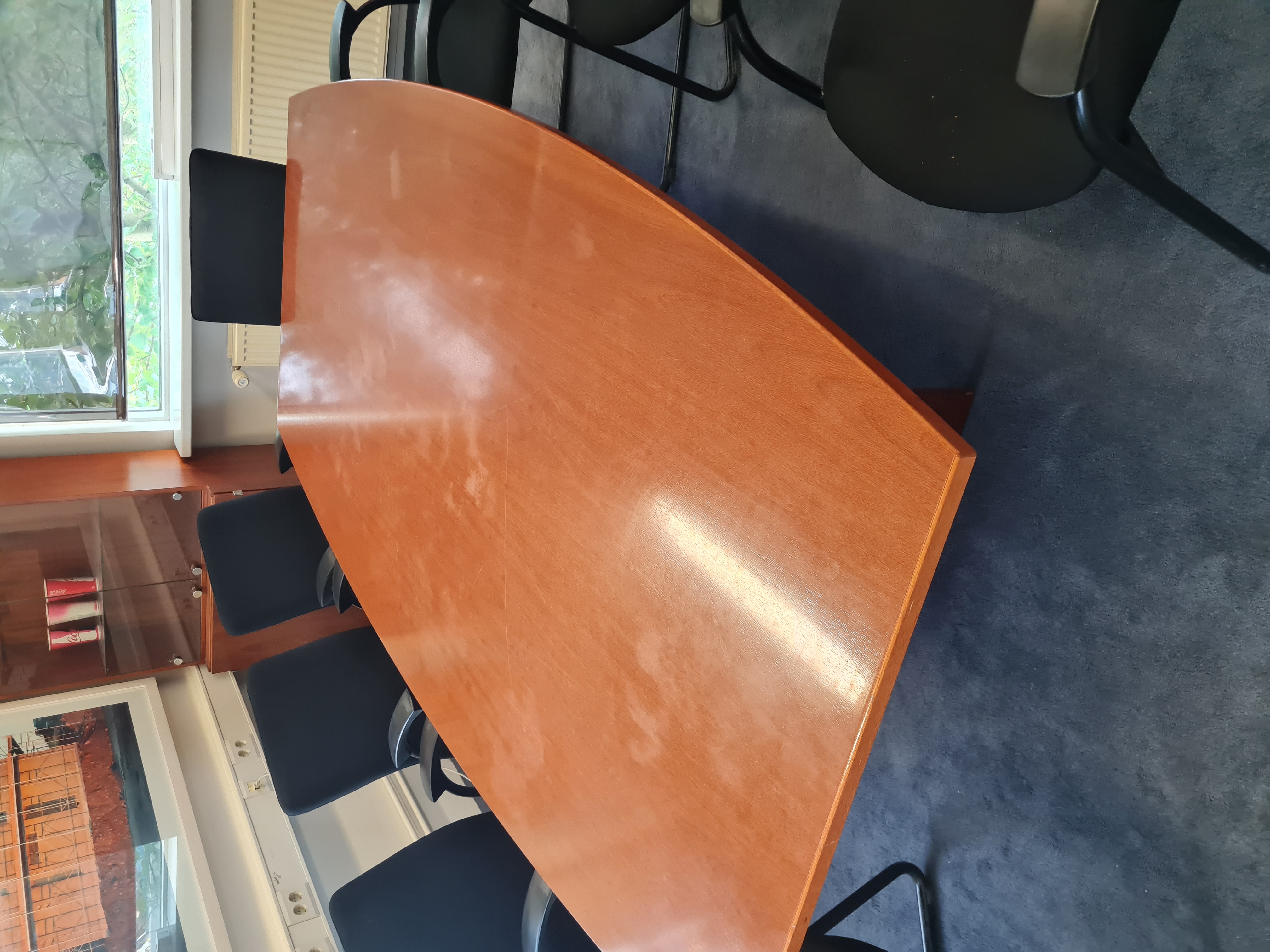 SELT / SOLD - Fundarborð - 220cm. 8 til 10 manna borð