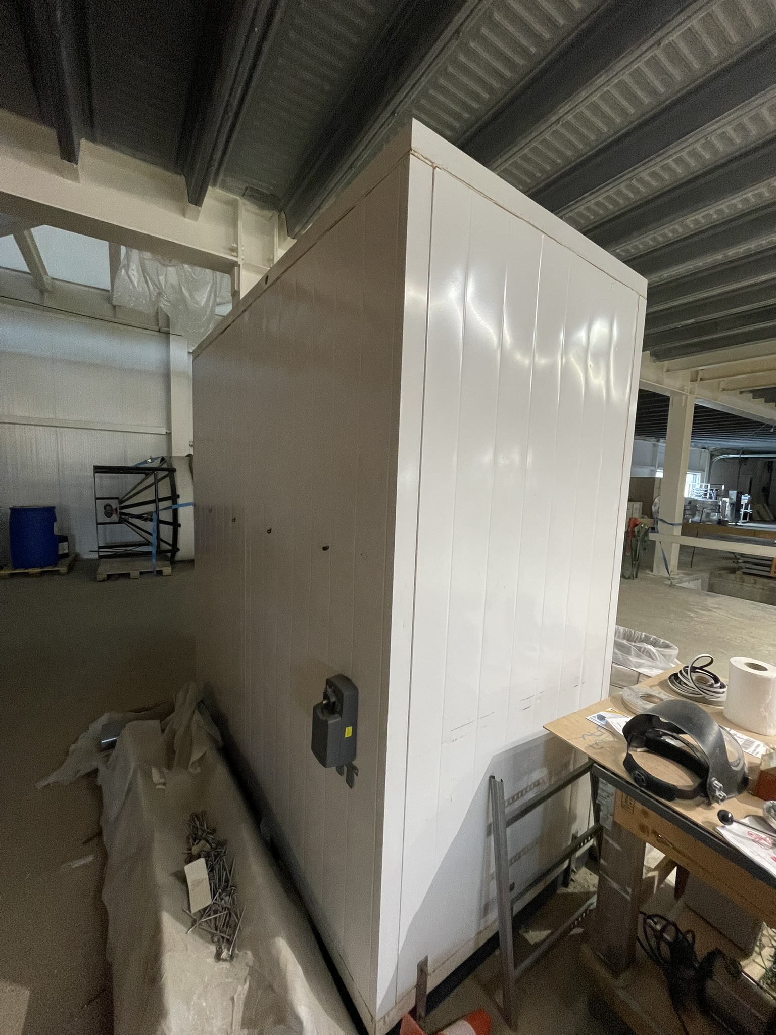 SELT / SOLD Matvælaþurrkklefi - Hæð 254 * 250 sm 3