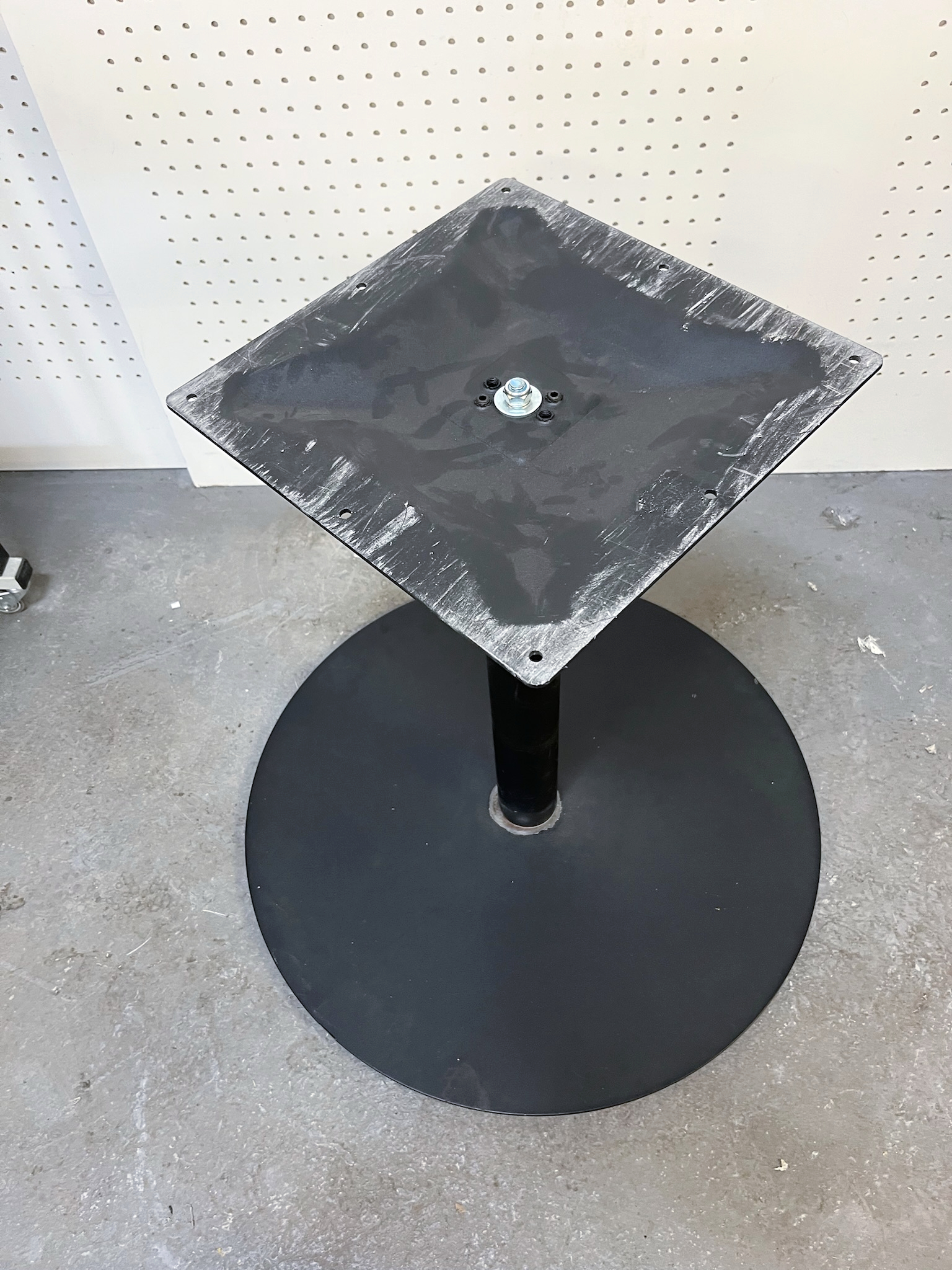SELT / SOLD Borðfótur H70 sm 2