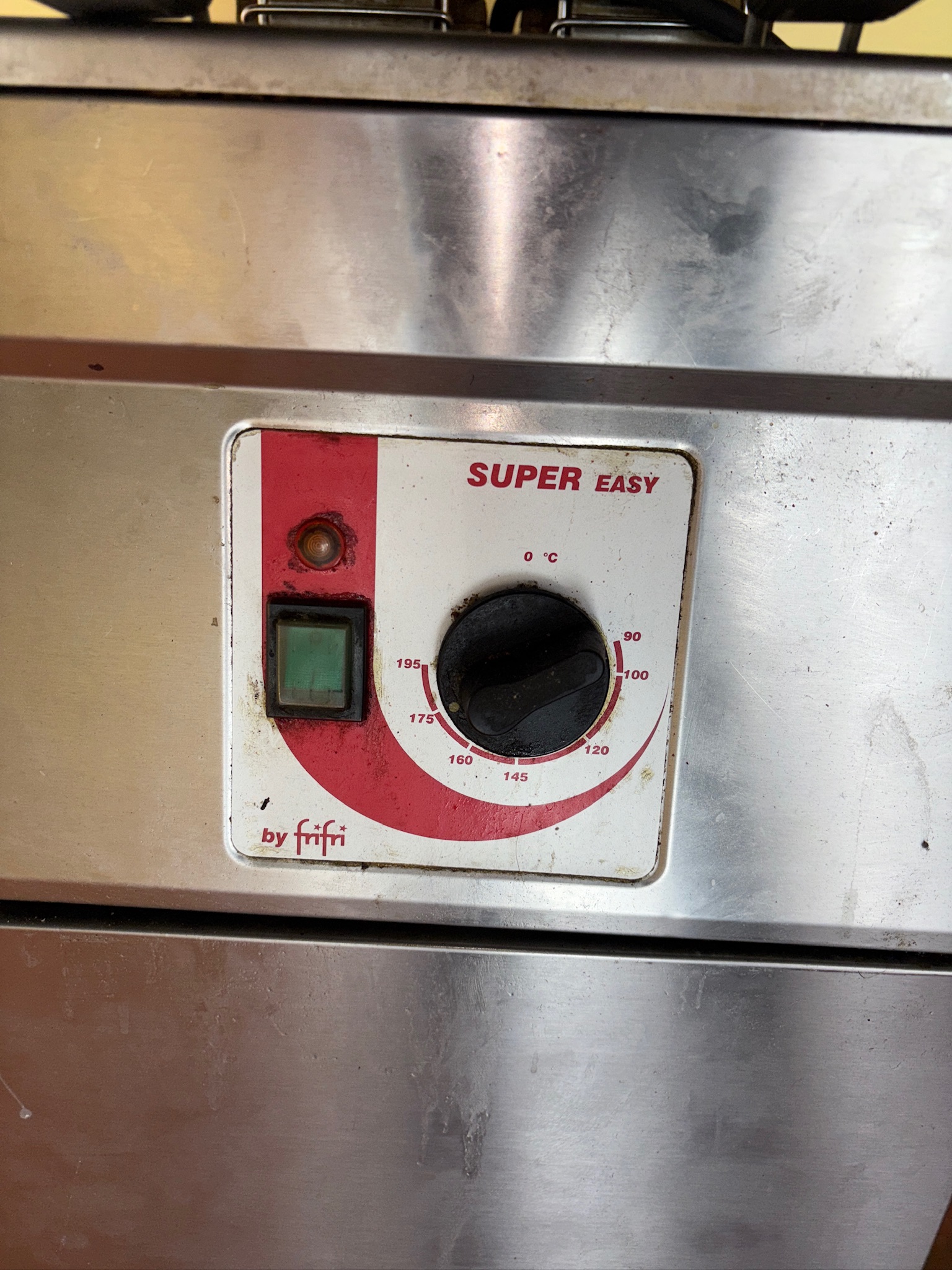 SELT / SOLD Einfaldur djúpsteikingarpottur FriFri Super Easy 411 með lyftu 8