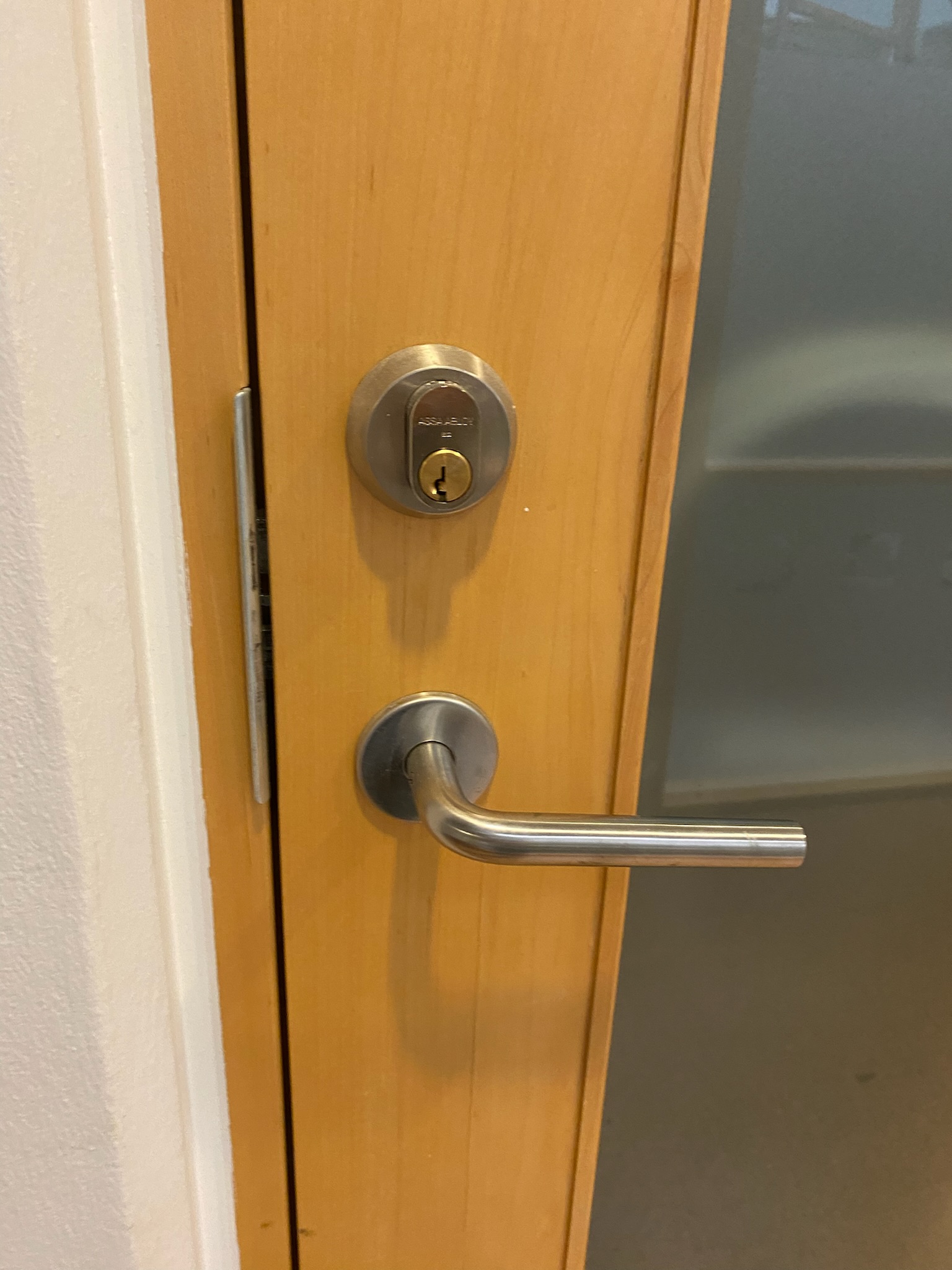SELT / SOLD Viðarhurðir með pumpu og læsingu (2 stk.) 5