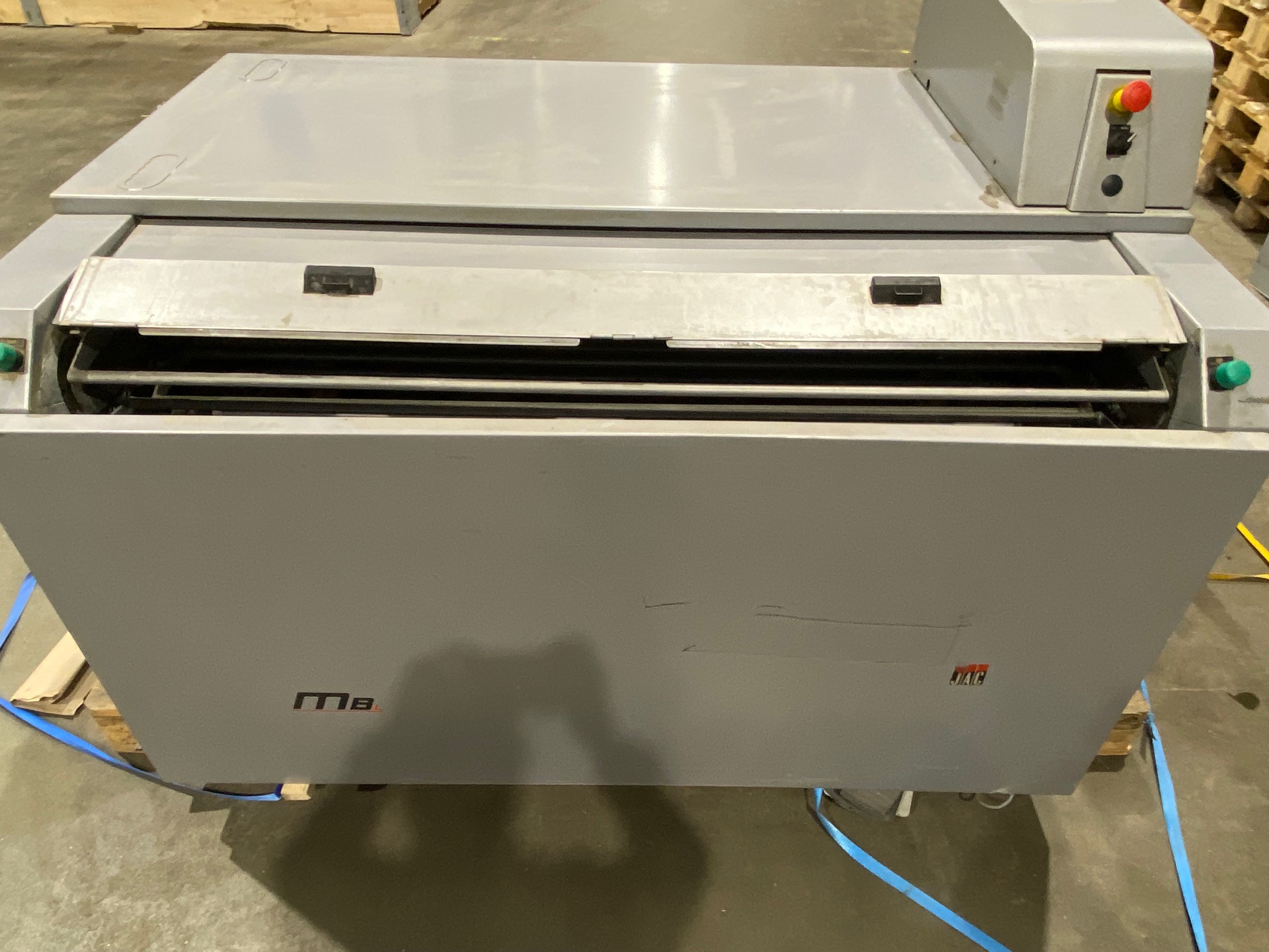 SELT / SOLD JAC MB-L deighvílir 7